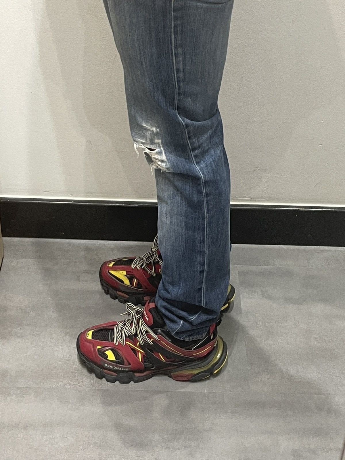 Acne Studios Acne Studios Roc Verakai Distressed Indigo Denim Pants Size US 30 / EU 46 - 7 Thumbnail