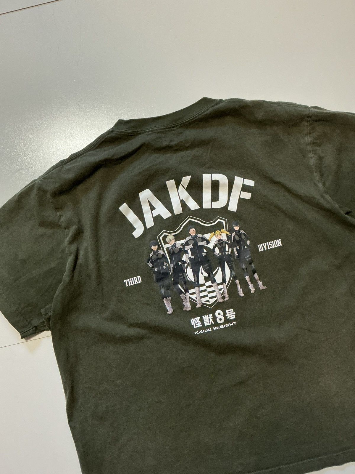 Uniqlo UT Uniqlo X Kaiju No. Eight JAKDF Japan Kaiju Manga T-Shirt Size US XXL / EU 58 / 5 - 5 Thumbnail