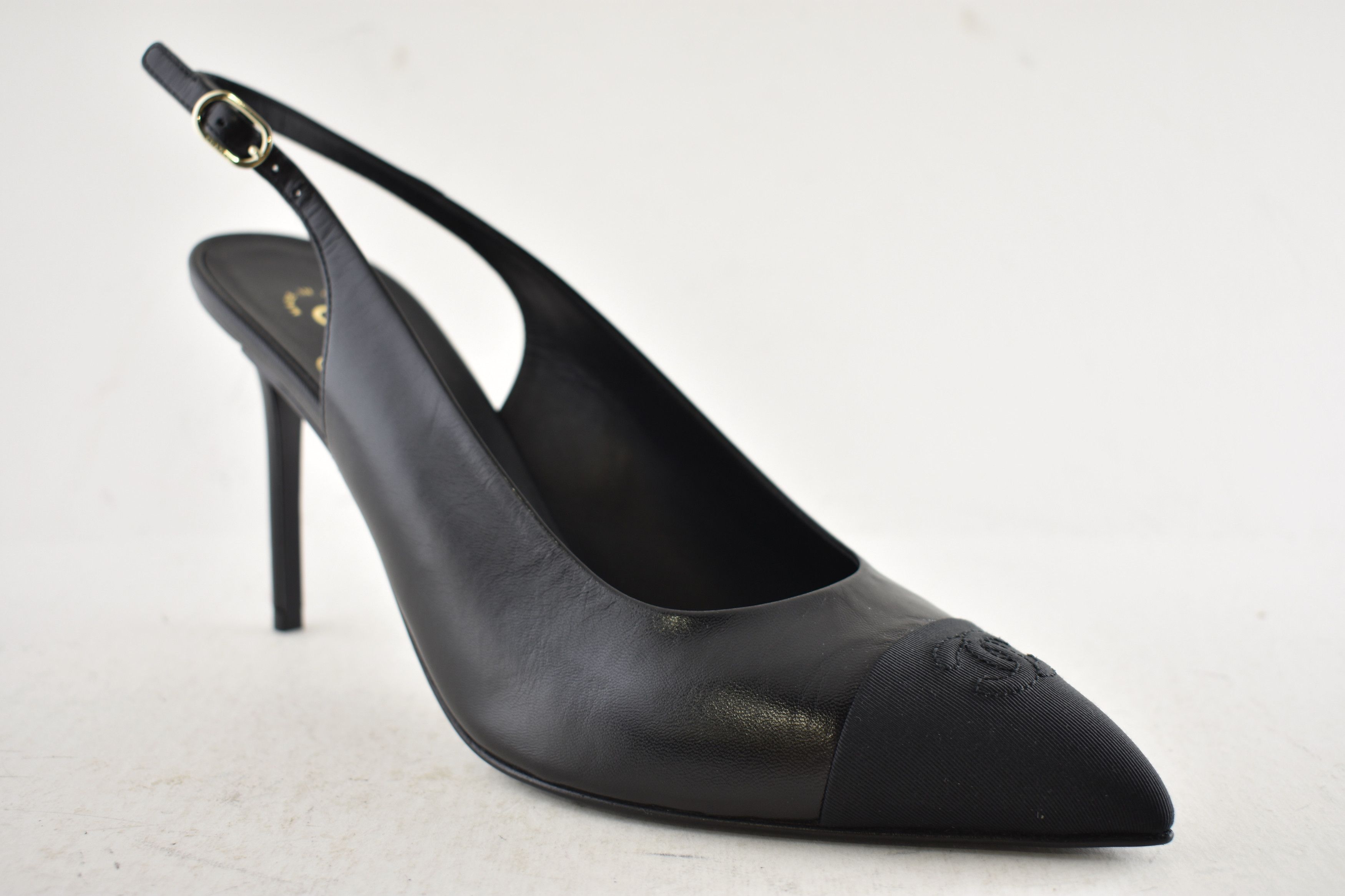 Chanel Chanel 24A Leather CC Logo Slingback Pointed Heel Pump 42 Size US 12 / IT 42 - 4 Thumbnail