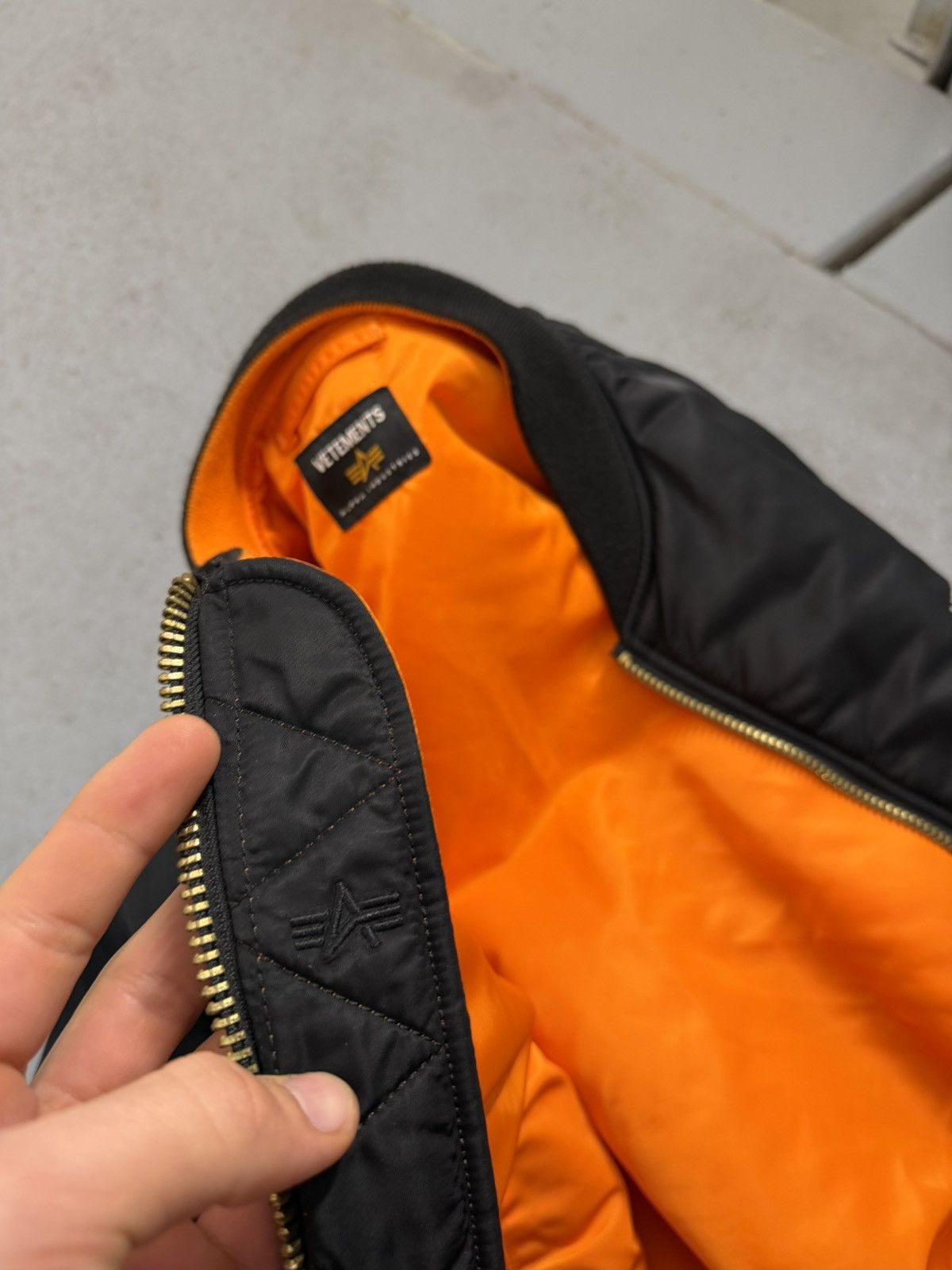 Alpha Industries × Vetements Vetements x Alpha Industries Reversible Bomber Jacket Size US XS / EU 42 / 0 - 25 Thumbnail