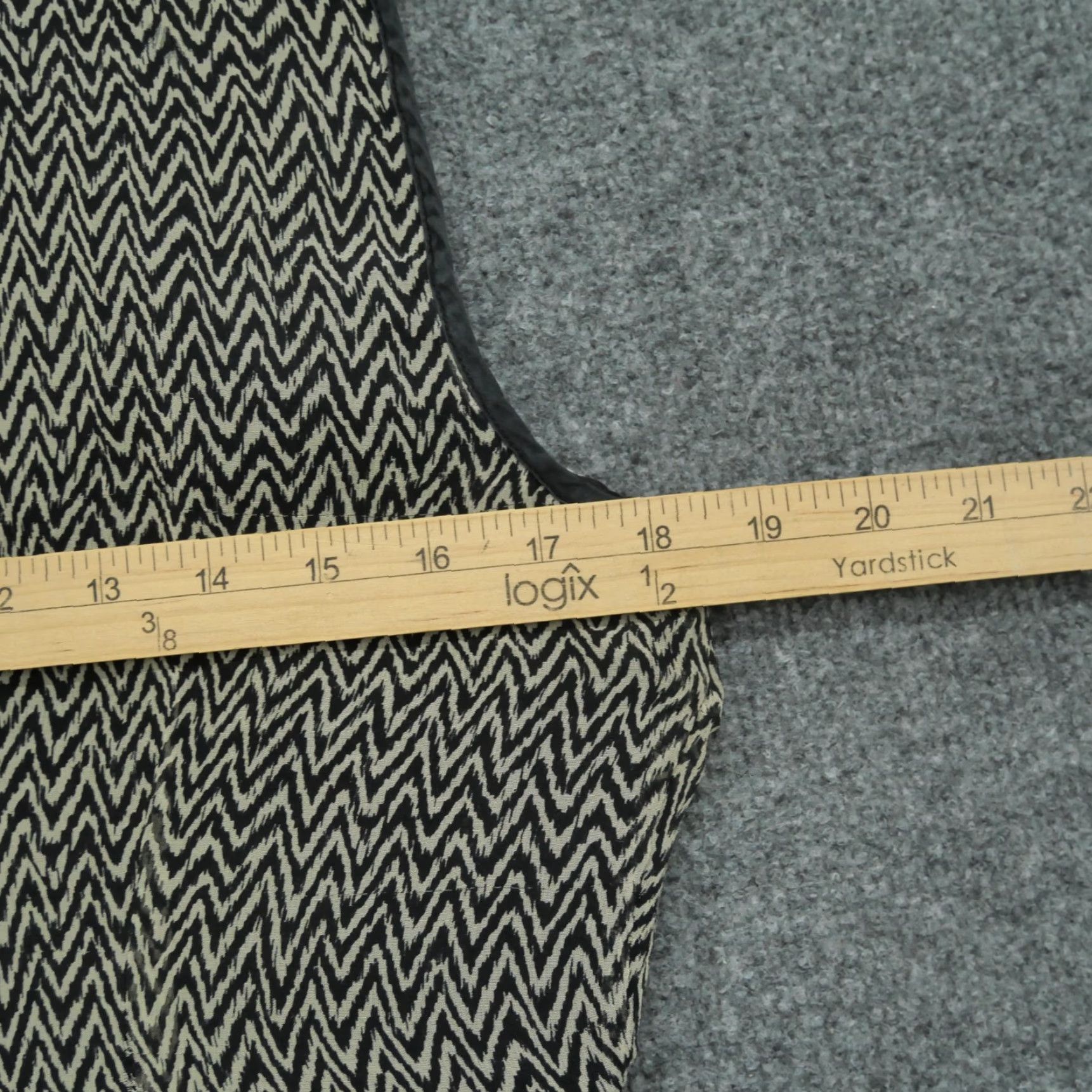 Vintage Spenser Jeremy Shirt Tank Women XL Beige Silk Geometric Chevron Henley Pullover Casual Modern Basic Size XL / US 12-14 / IT 48-50 - 6 Thumbnail