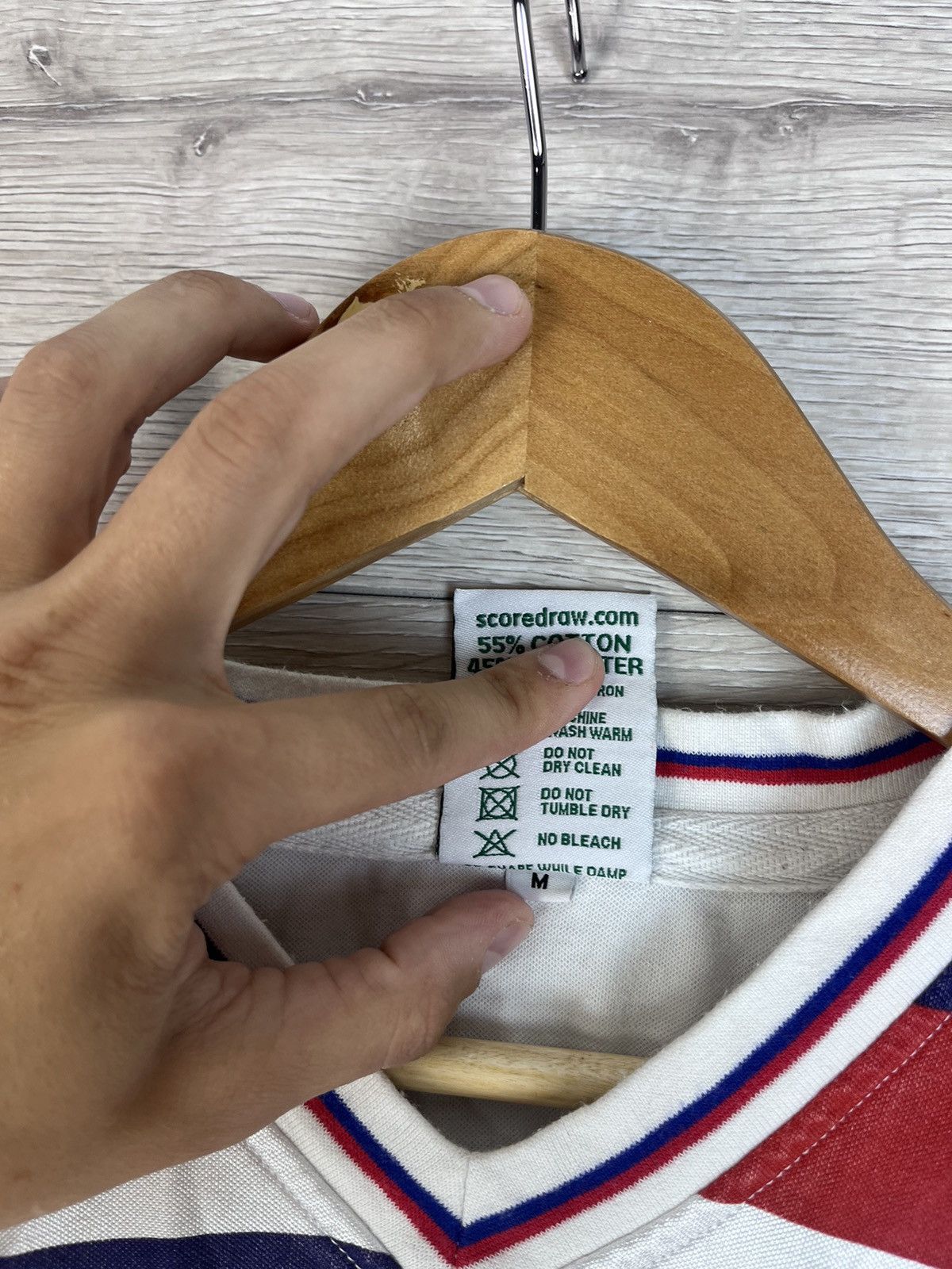 Other Mens soccer jersey Socer Drawe England size M Size US M / EU 48-50 / 2 - 10 Thumbnail