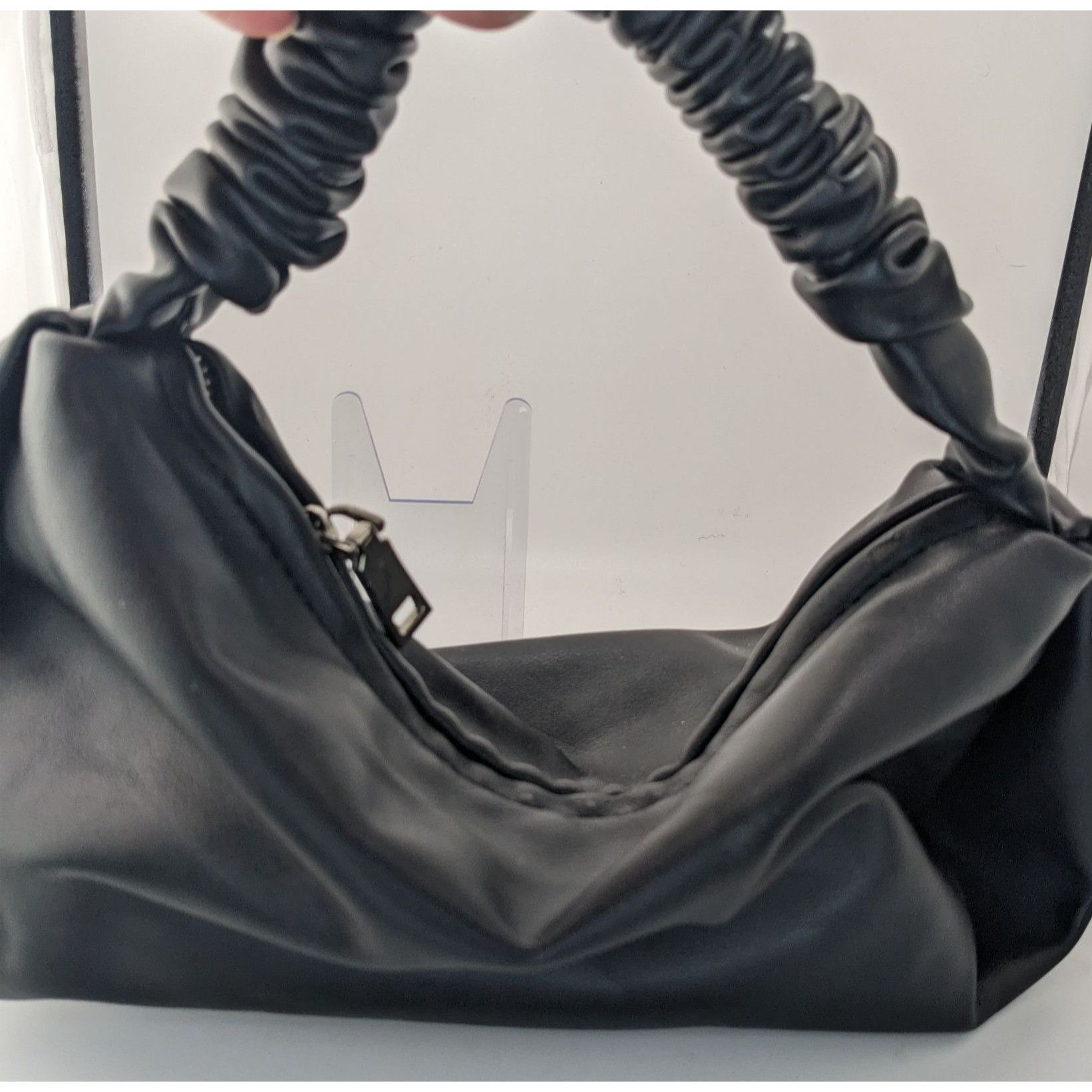 Other Black Faux Leather Scrunch Handle Shoulder Bag With Zipper C Size ONE SIZE - 8 Thumbnail