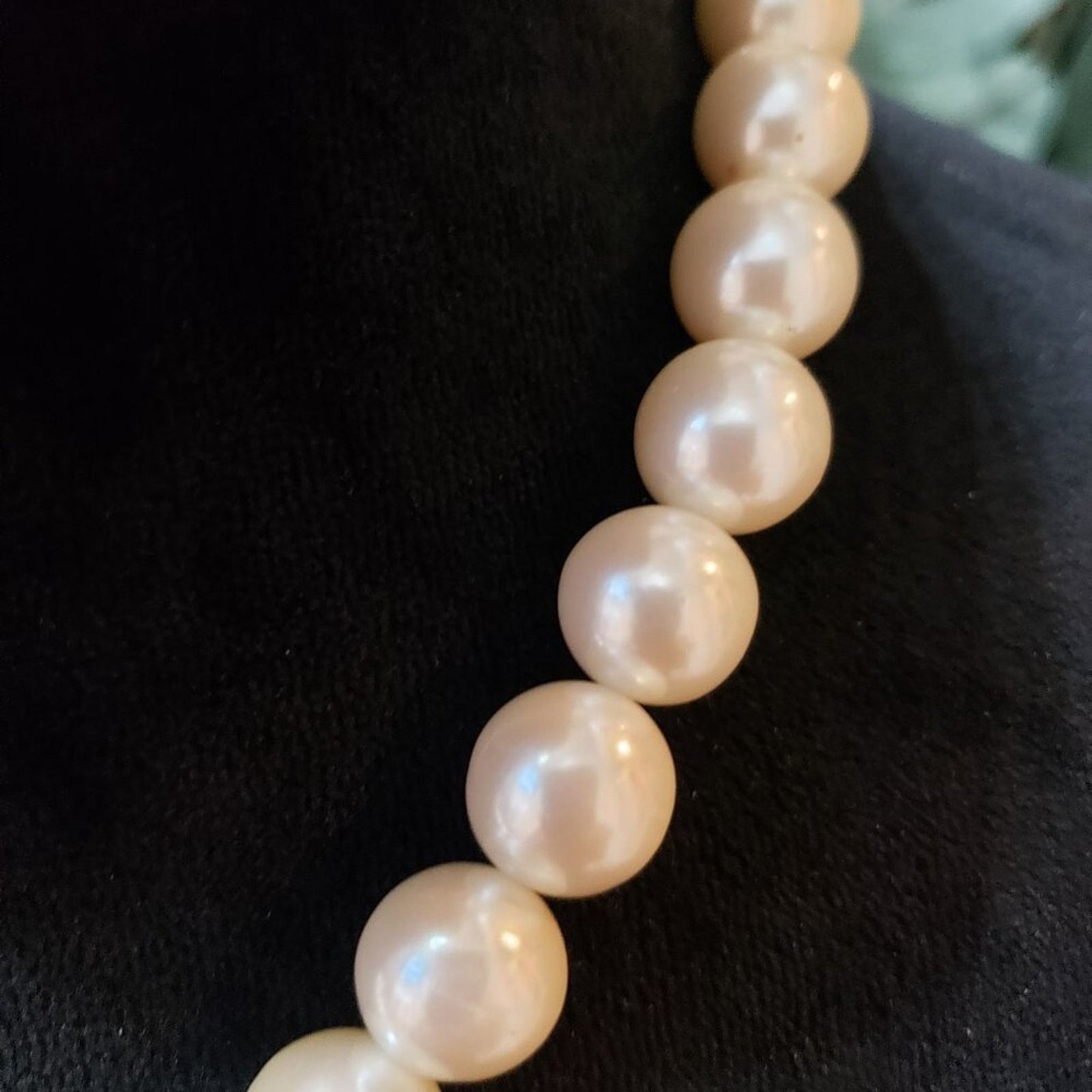 The Unbranded Brand Fashion Gold Tone White Faux Pearls Necklace Jewelry Size ONE SIZE - 4 Thumbnail