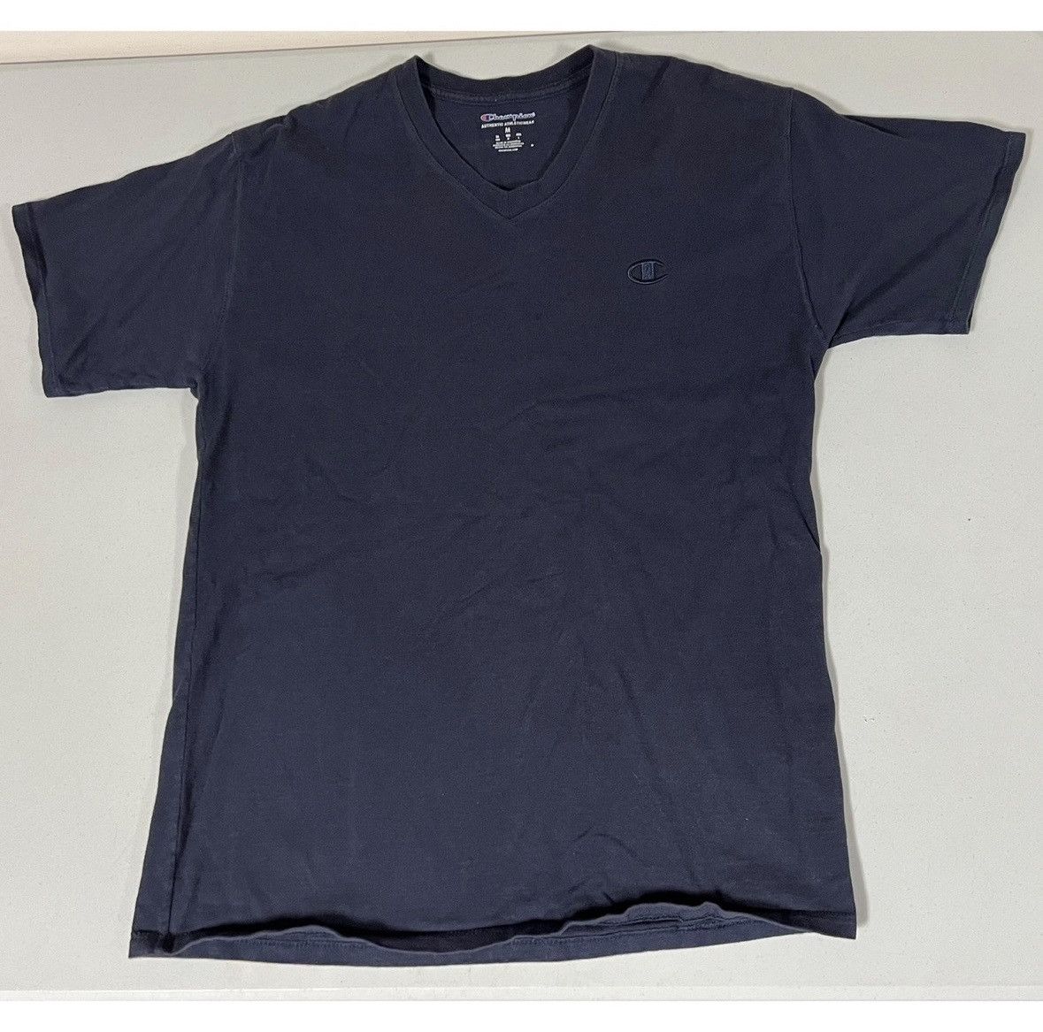 Champion Champion Navy Blue Solid V-Neck Tee T-Shirt Size M 👕 #shirt Size US M / EU 48-50 / 2 - 1 Thumbnail