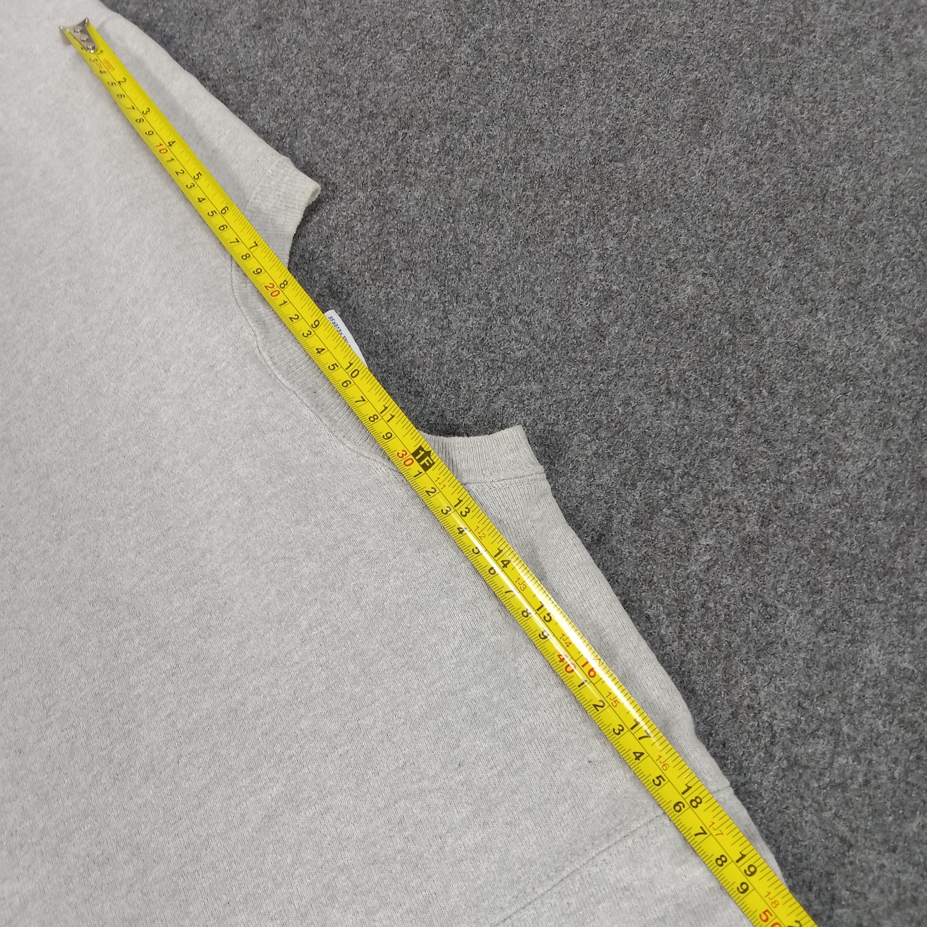 Champion × Vintage Champion Small Logo Plain Sweatshirt Size US S / EU 44-46 / 1 - 7 Thumbnail