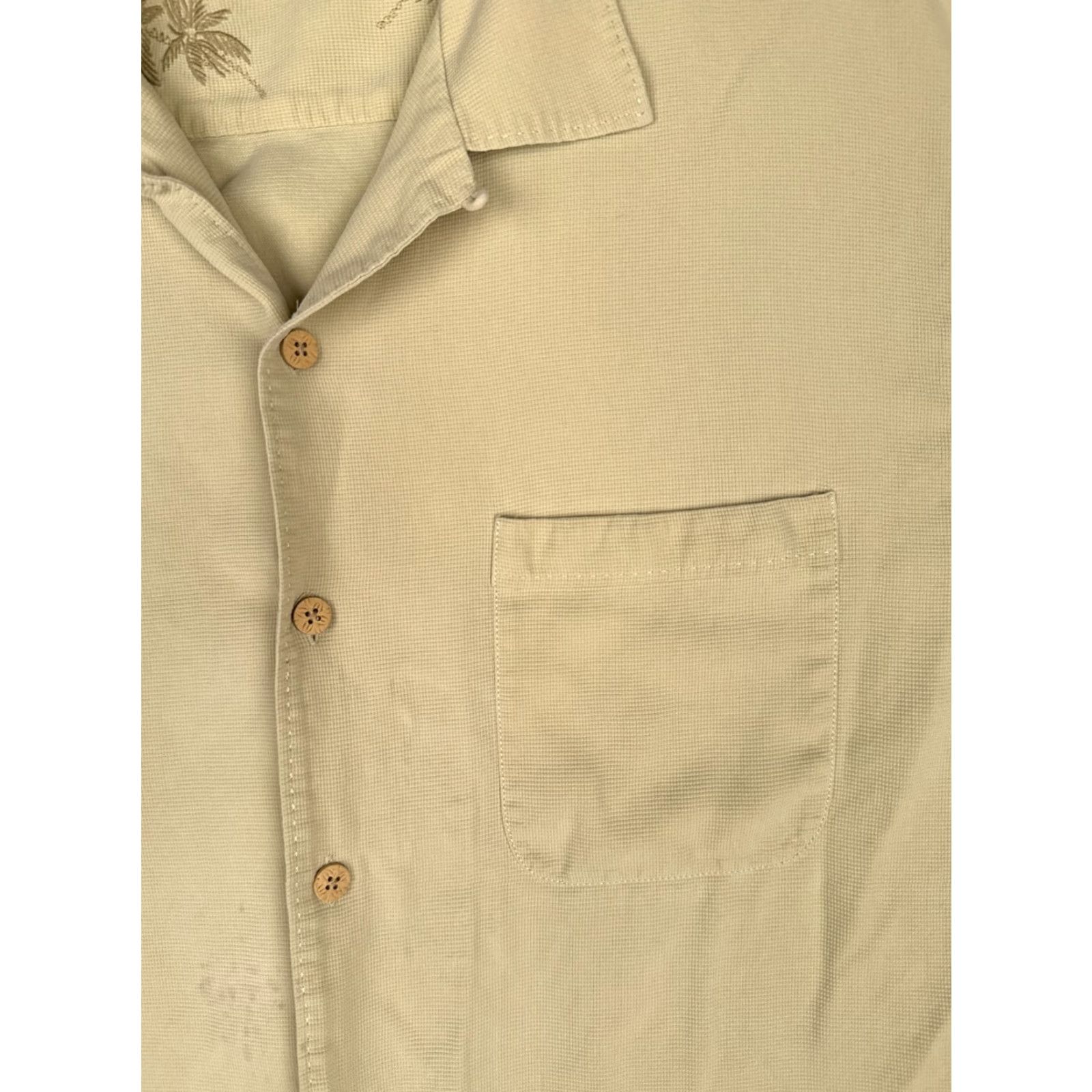 Tommy Bahama Tommy Bahama Shirt Men L Yellow Silk Button-Up Short Sleeve Hawaiian Aloha Beach Vacation Resort 40 in Chest Pockets Mens Size US L / EU 52-54 / 3 - 6 Thumbnail