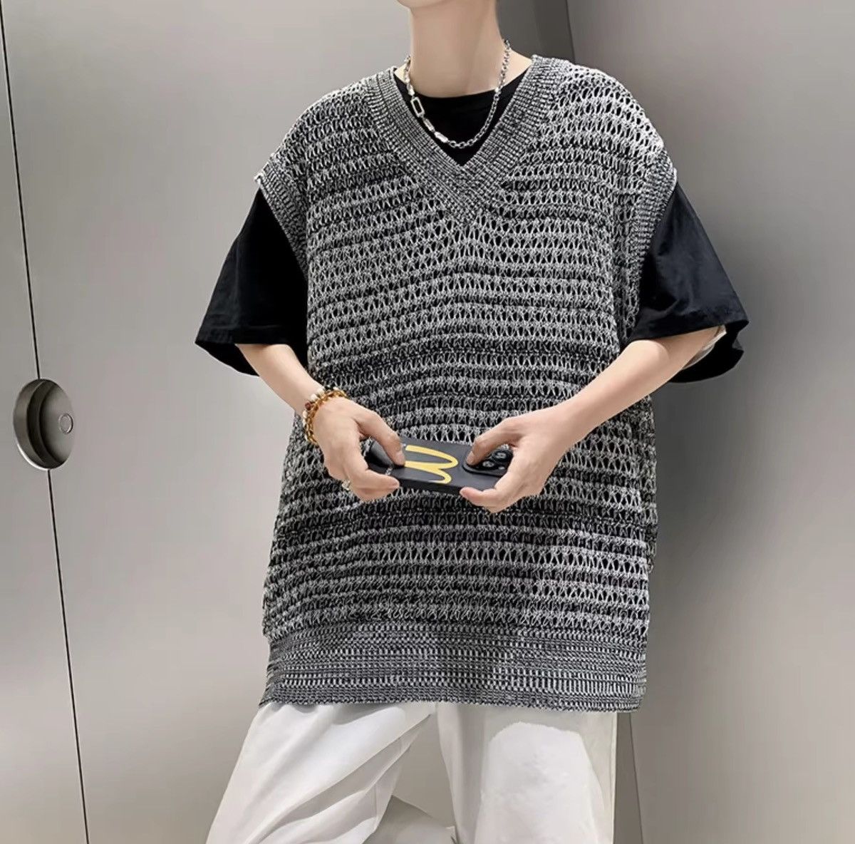 Other × Vintage Knitted Casual Gradient V-neck Loose Sleeveless Sweater Size US S / EU 44-46 / 1 - 6 Thumbnail