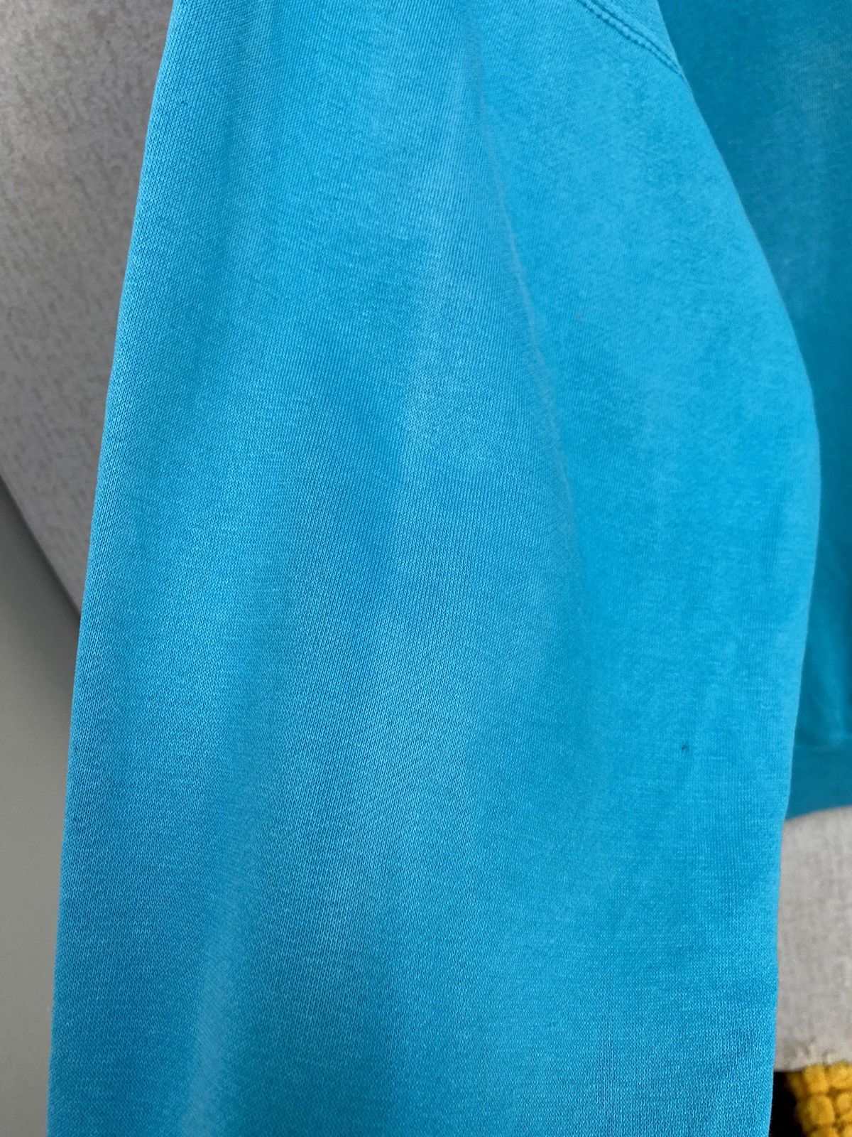 Gap Vintage Gap Plain Distressed Sweatshirt Crewneck Size Medium Size US M / EU 48-50 / 2 - 9 Thumbnail