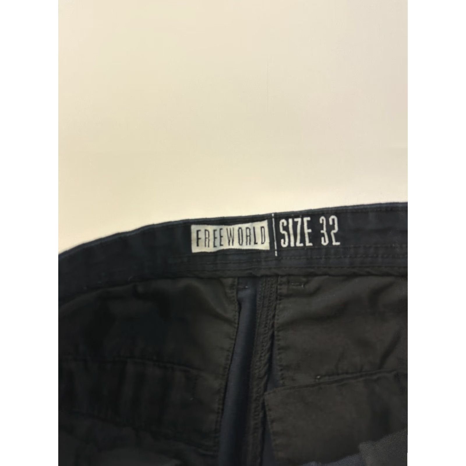 Vintage VINTAGE Free World Shorts Men 32 Black Chino Skateboarding Y2K 90s Mens Size US 32 / EU 48 - 4 Thumbnail