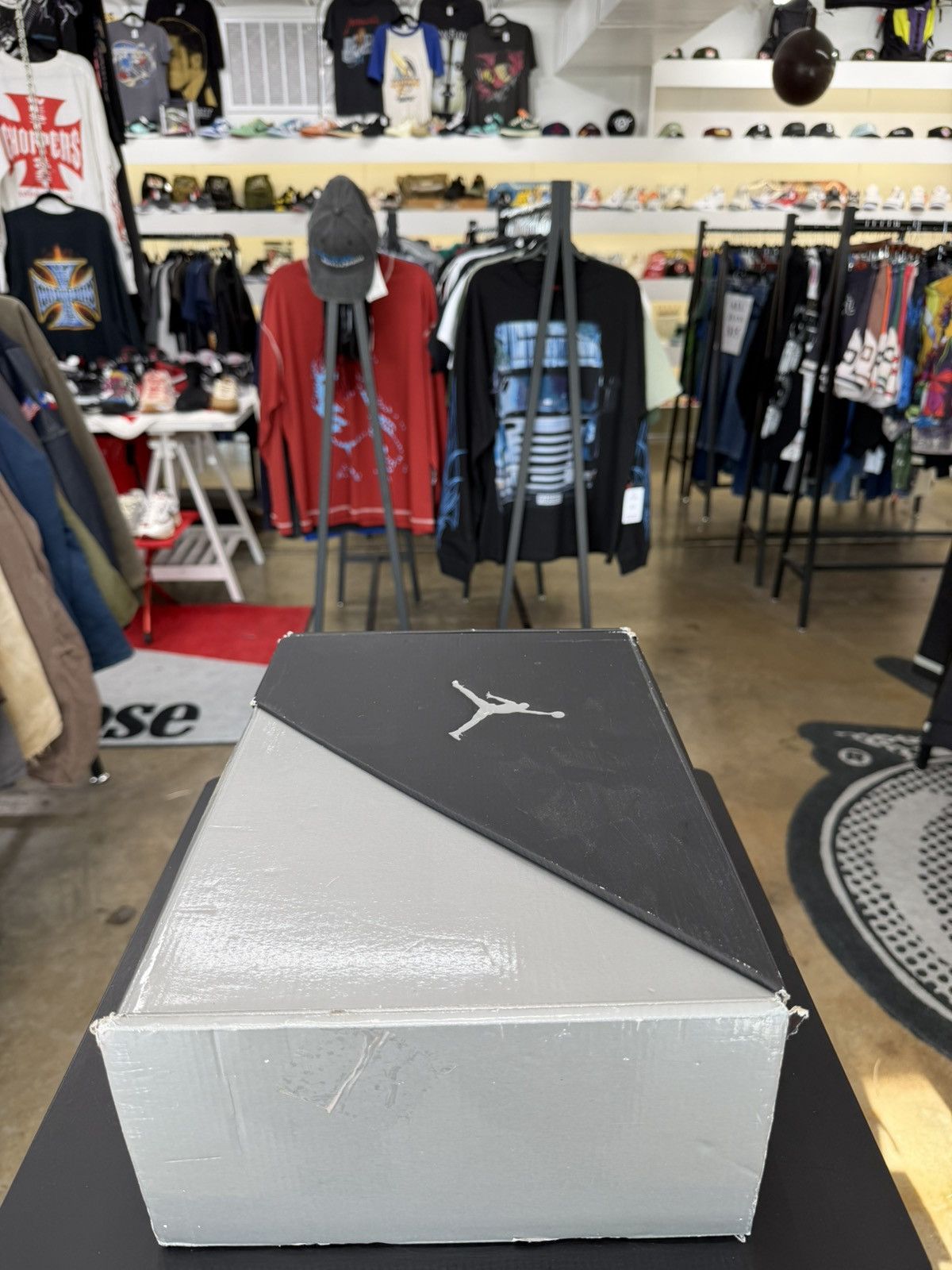Jordan Brand Air Jordan 11 Jubilee 25th Anniversary Size 10.5 (2020) Size US 10.5 / EU 43-44 - 15 Thumbnail