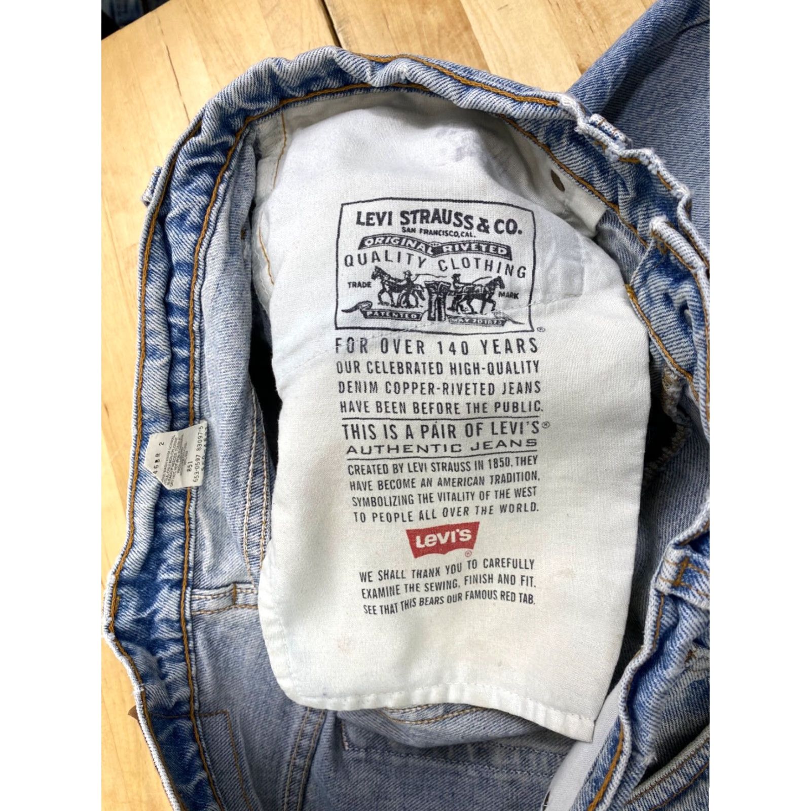 Levi's VINTAGE Levi's 550 Jeans Mens 38x30 Blue Distress USA Denim Straight Relaxed 38 INseam Regular 9862 Size US 38 / EU 54 - 6 Thumbnail
