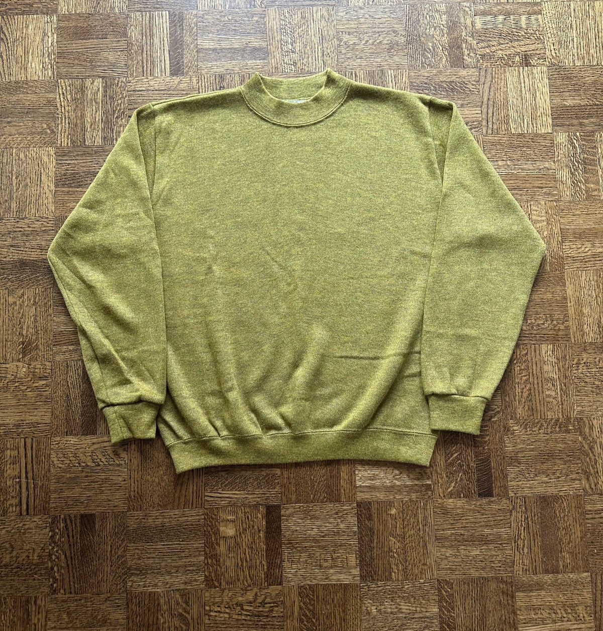 Vintage Vintage 60s Creslan and Rayon Chartreuse Knit Sweater Size US L / EU 52-54 / 3 - 1 Thumbnail