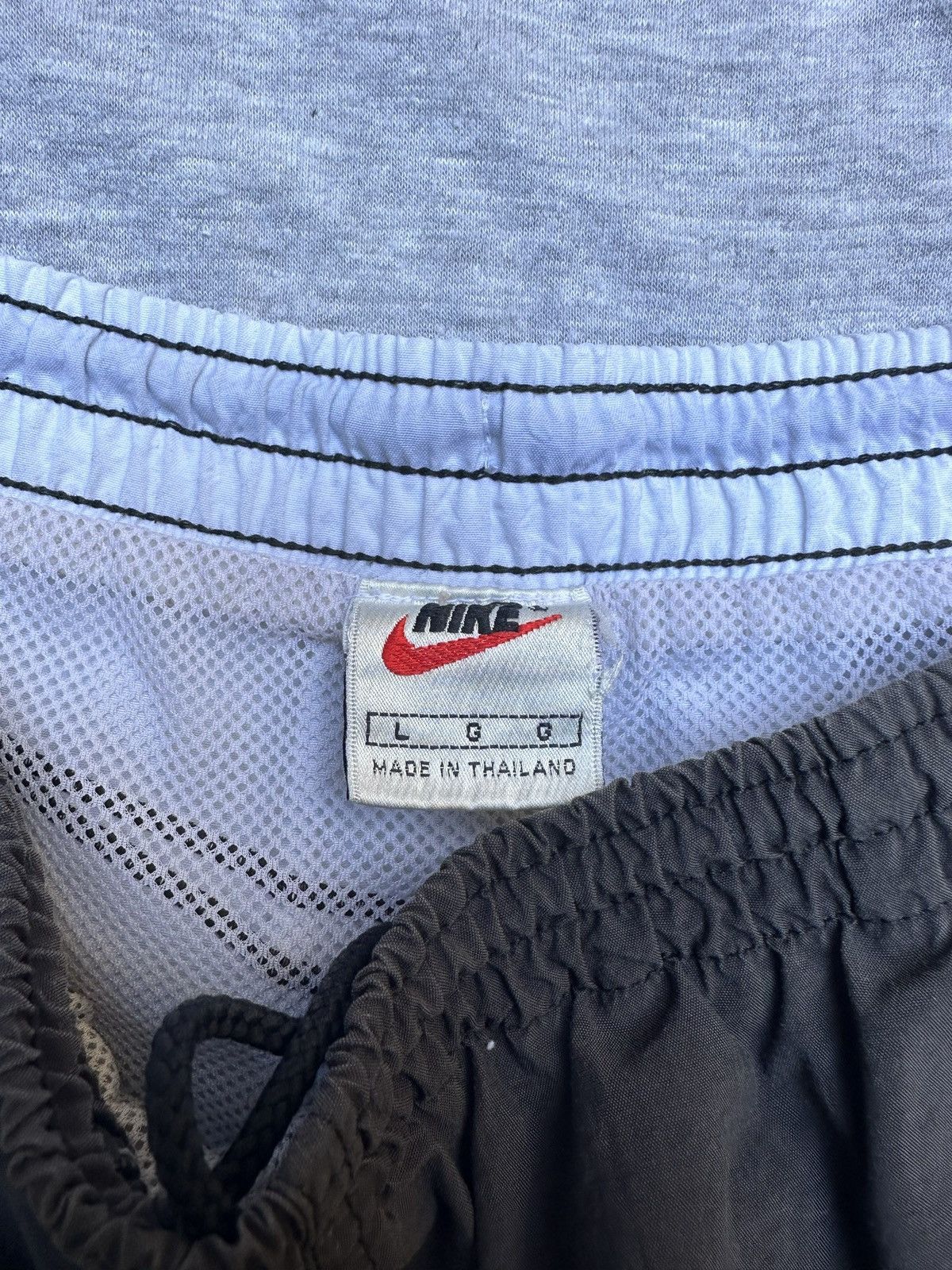Nike Nike Shorts/Swim Trunks Size US 34 / EU 50 - 3 Thumbnail