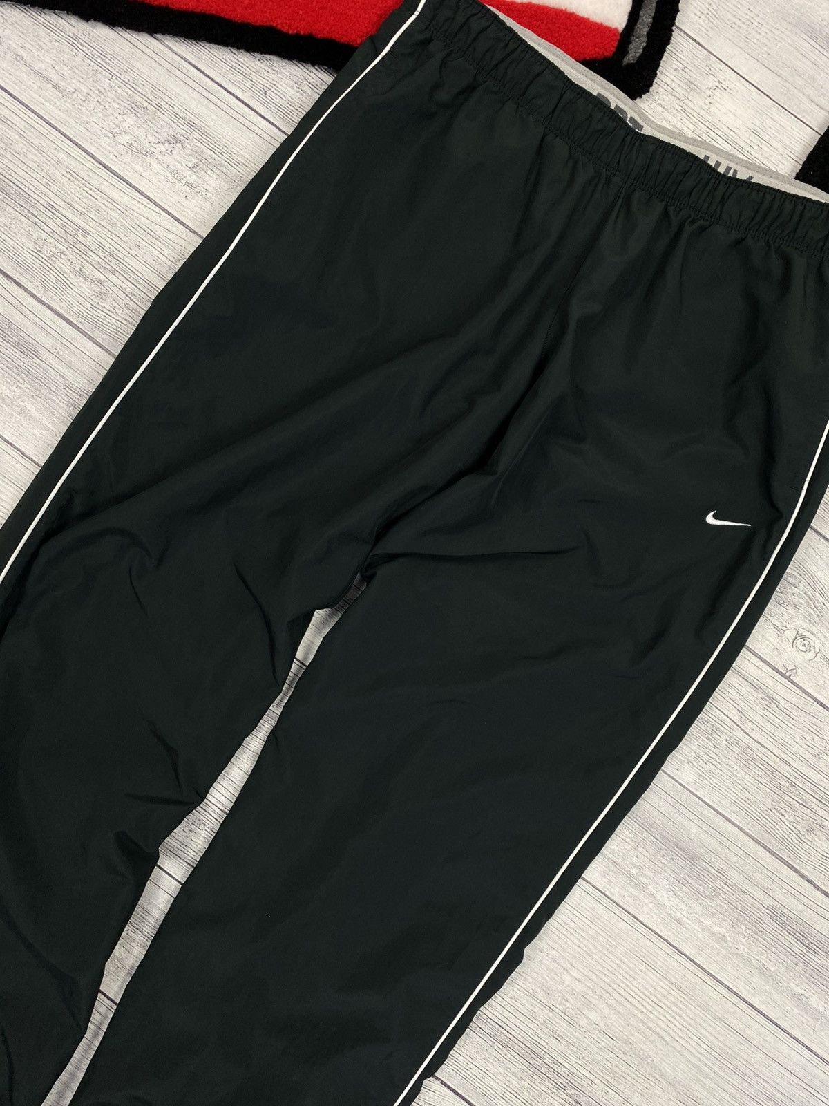 Nike Nike Vintage Nylon Pants Swoosh Drill Y2K Size M Size US 32 / EU 48 - 3 Thumbnail