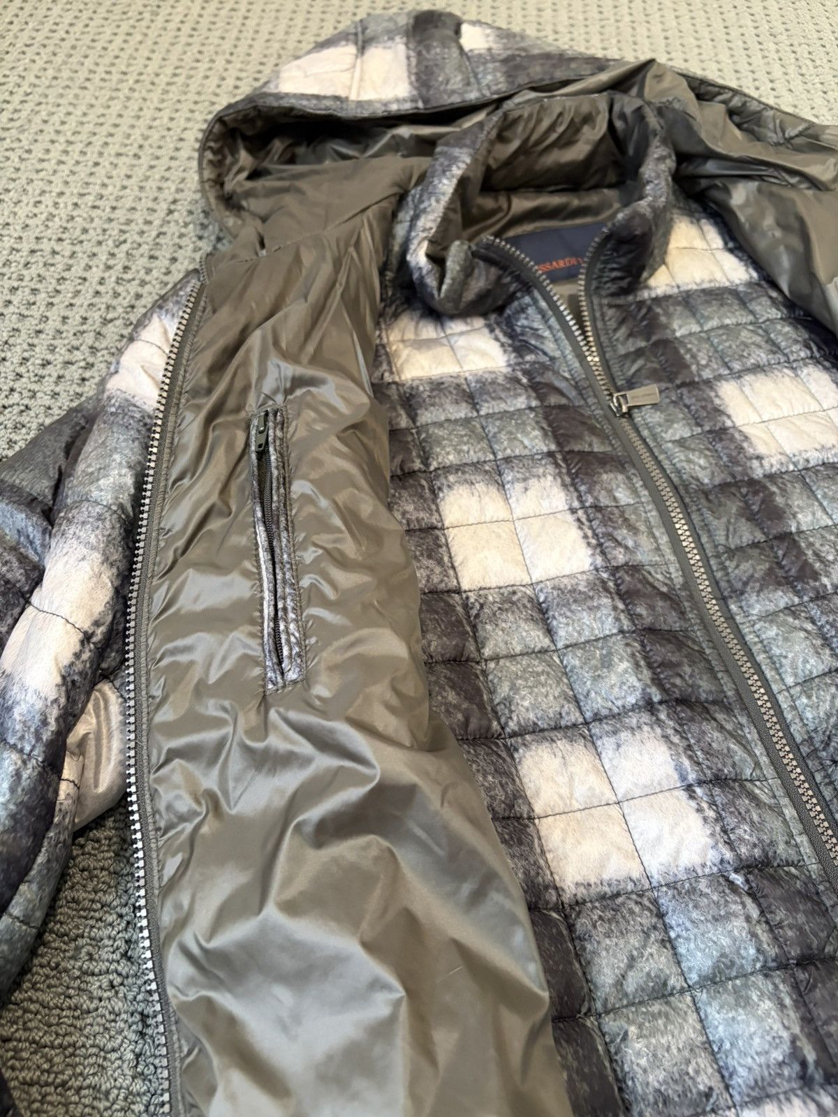 Trussardi New Trussardi puffer jacket in green/gray Size US M / EU 48-50 / 2 - 3 Thumbnail