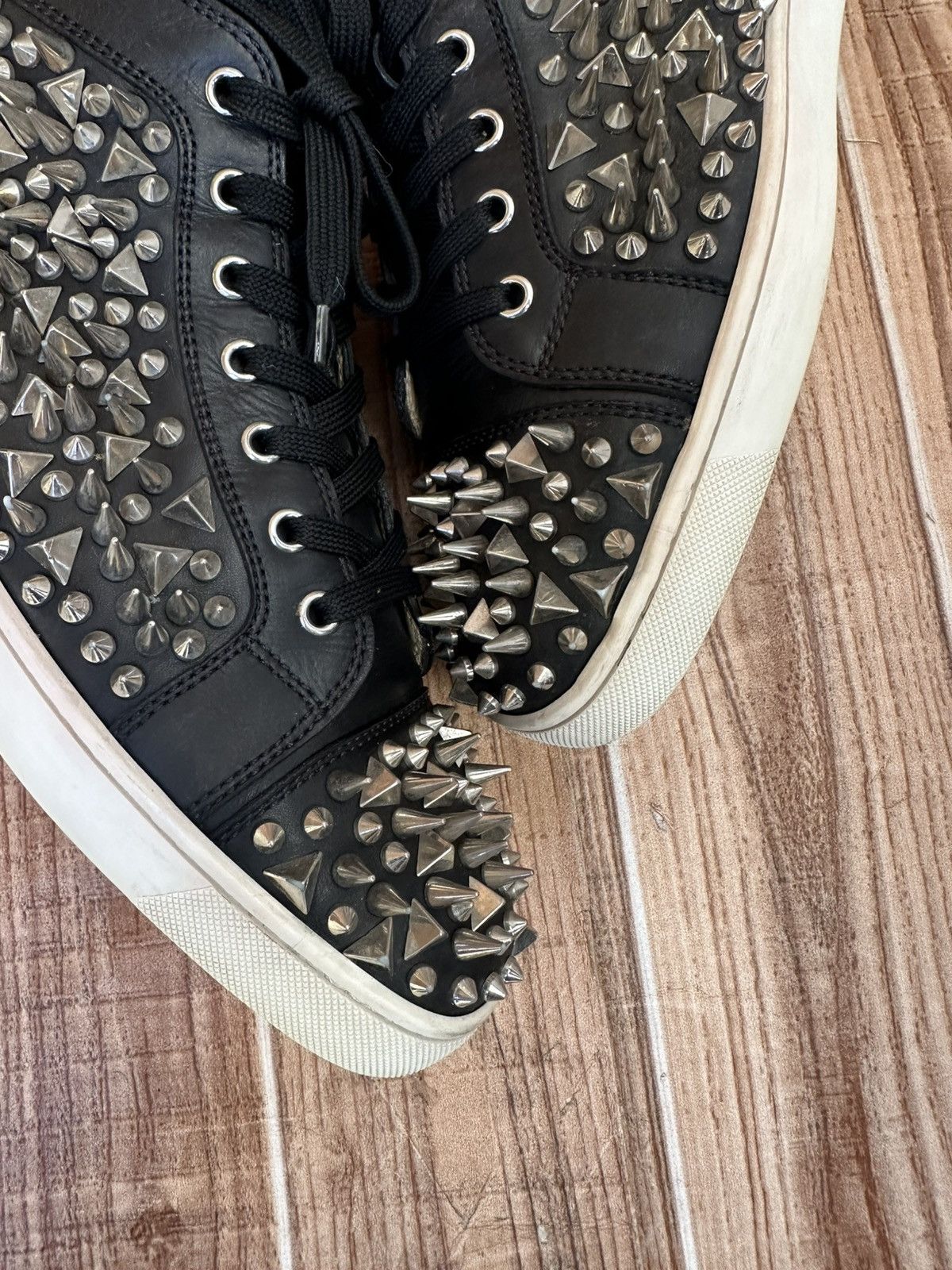 Christian Louboutin Christian Louboutin Louis Spikes Black Hightop Sneaks Size US 7.5 / EU 40-41 - 7 Thumbnail