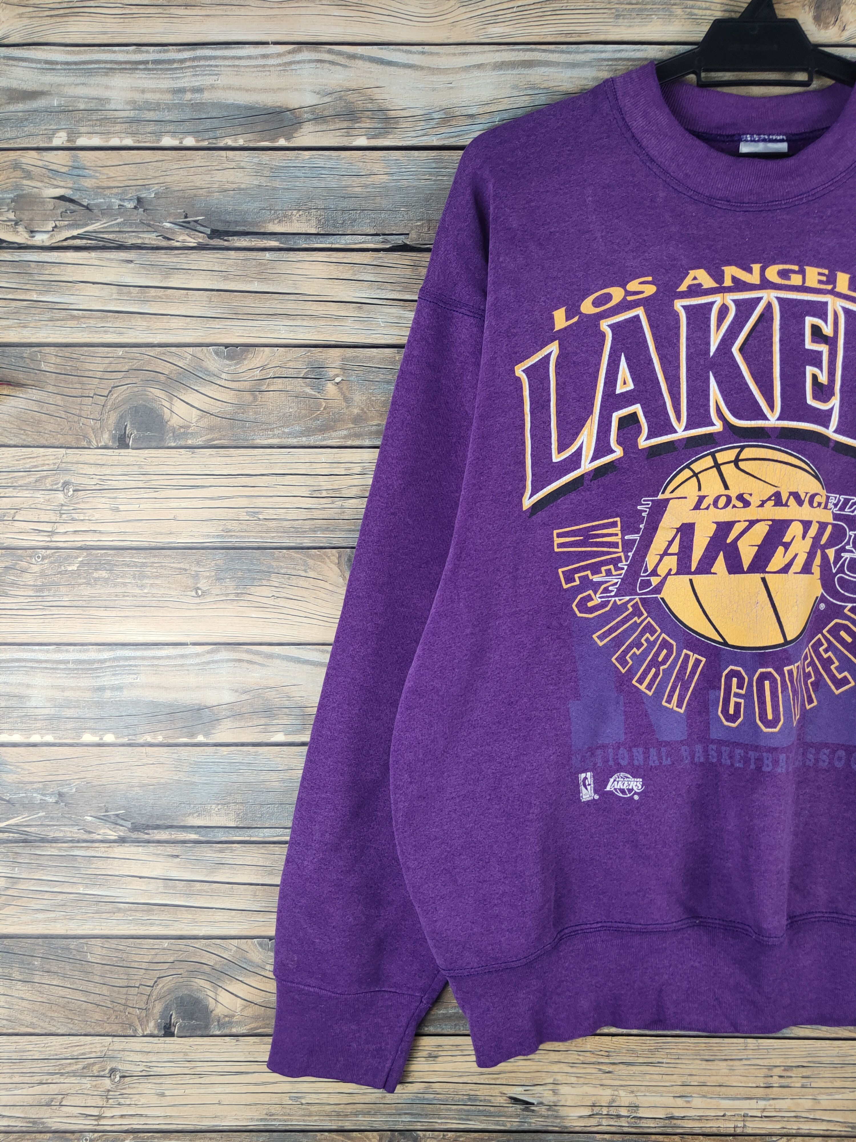 NBA DL Lakers NBA vintage Purple Sweatshirts #46-159 Size US L / EU 52-54 / 3 - 4 Thumbnail
