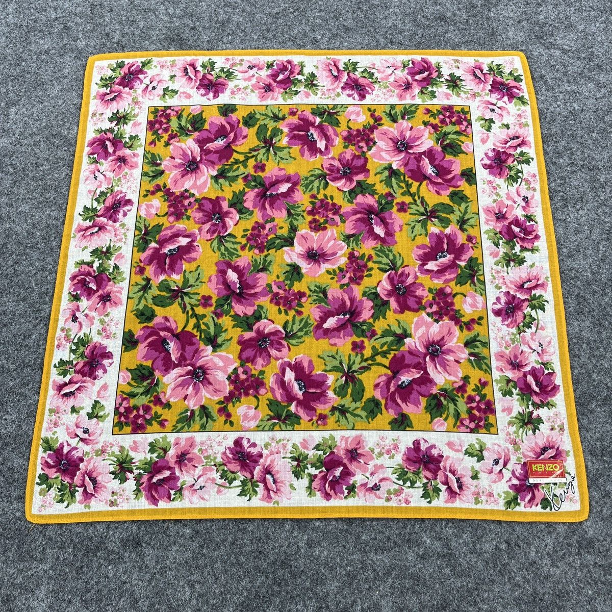 Kenzo Kenzo Handkerchief / Bandana / Neckerchief B640 Size ONE SIZE - 1 Thumbnail