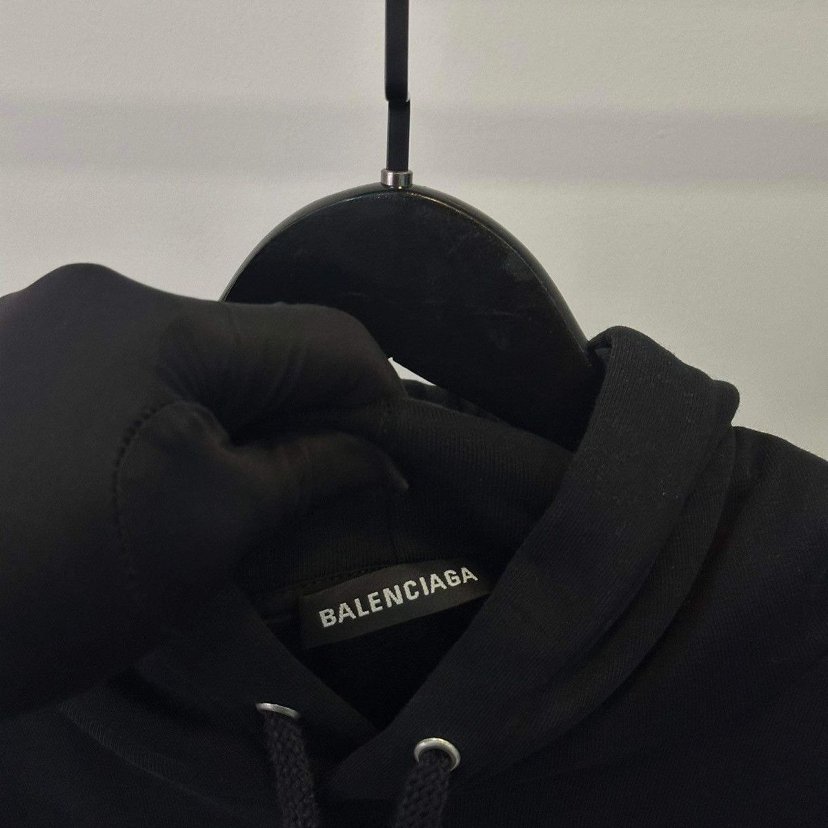 Balenciaga BALENCIAGA WAVE BLACK HOODIE Size US XS / EU 42 / 0 - 5 Thumbnail