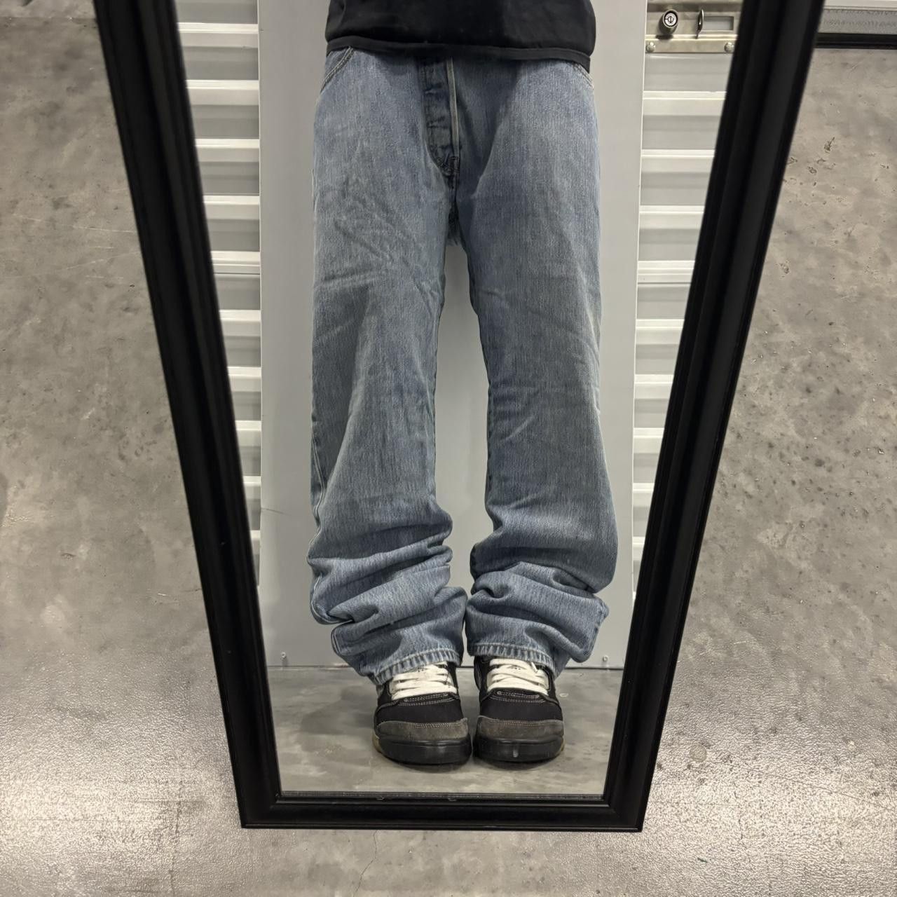 Levi's × Vintage Crazy Vintage Y2K/2000s Grunge Medium Wash Levi’s 501 Essential Denim Jeans! Size US 34 / EU 50 - 1 Thumbnail