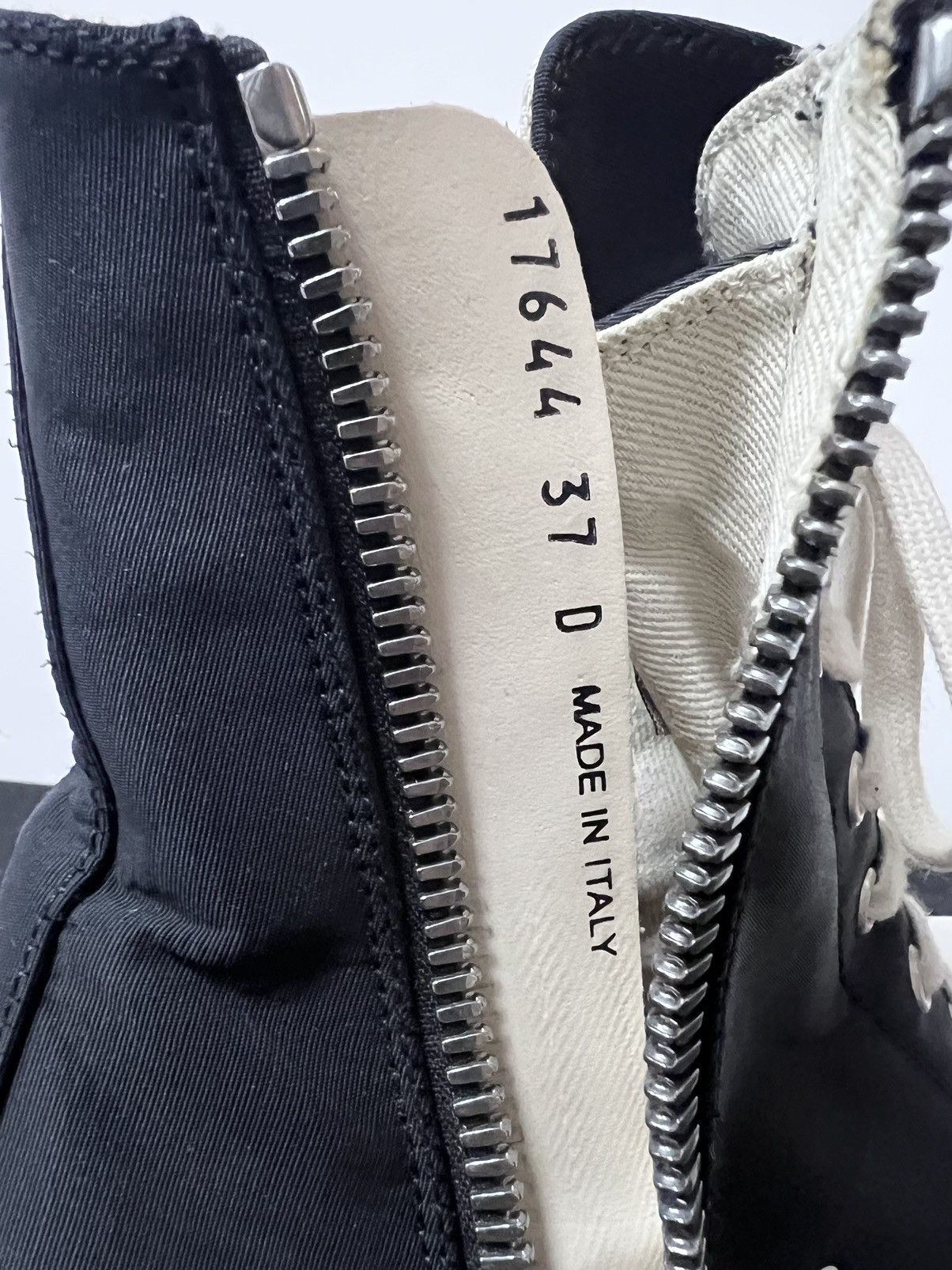 Rick Owens Drkshdw Rick owens ramones drkshdw high top sneakers sz37 Size US 7 / IT 37 - 9 Thumbnail