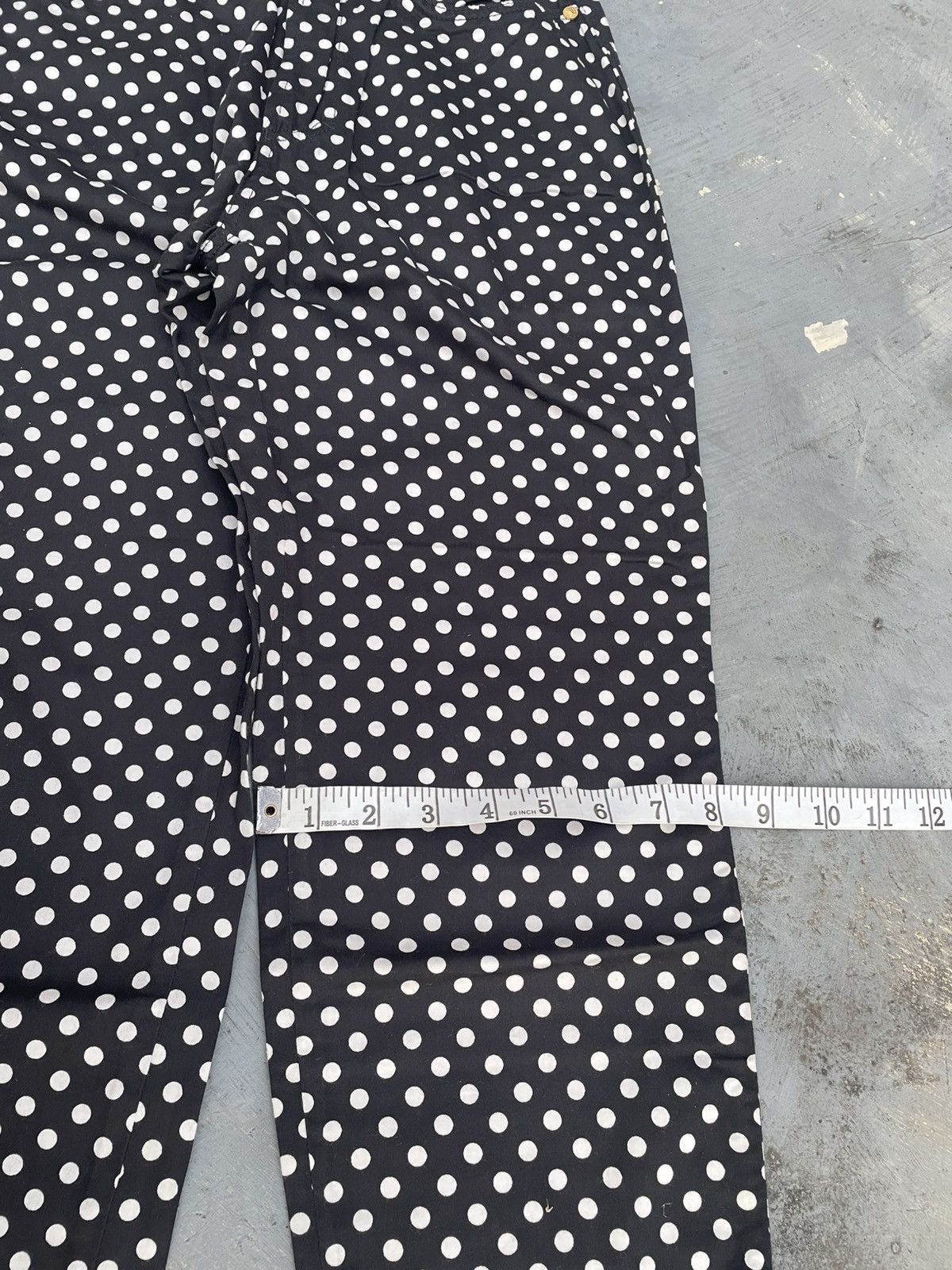 Versace × Versace Jeans Couture × Versus Versace Versace Jeans Couture Black Polka Dot Trousers Size US 28 / EU 44 - 14 Thumbnail