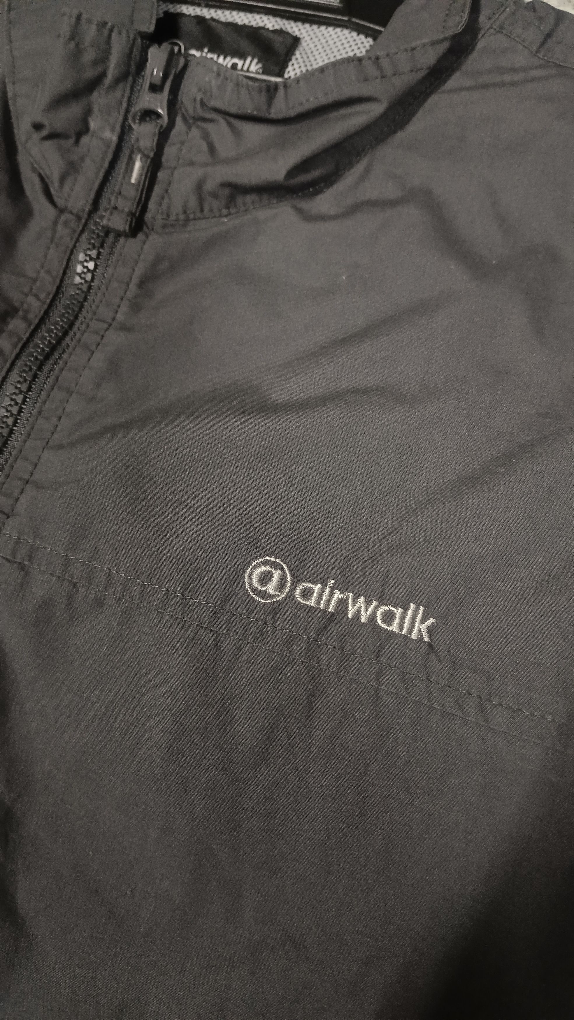 Airwalk Rare Vintage Airwalk Short Sleeve Windbreaker Size US L / EU 52-54 / 3 - 3 Thumbnail