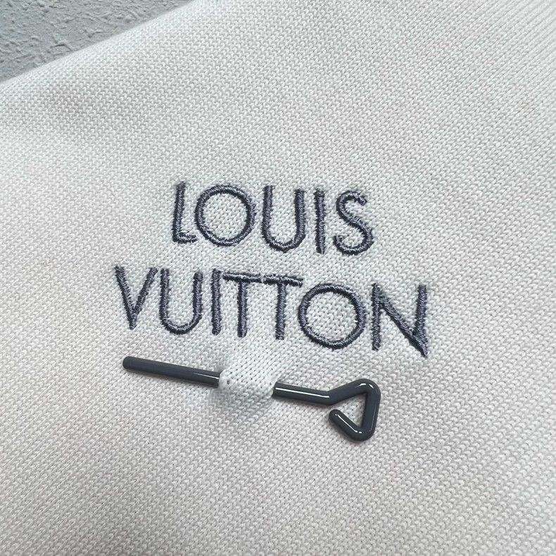Louis Vuitton LOUIS VUITTON SS24 pin embroidery knitted short sleeve 2501 Size US XXL / EU 58 / 5 - 3 Thumbnail