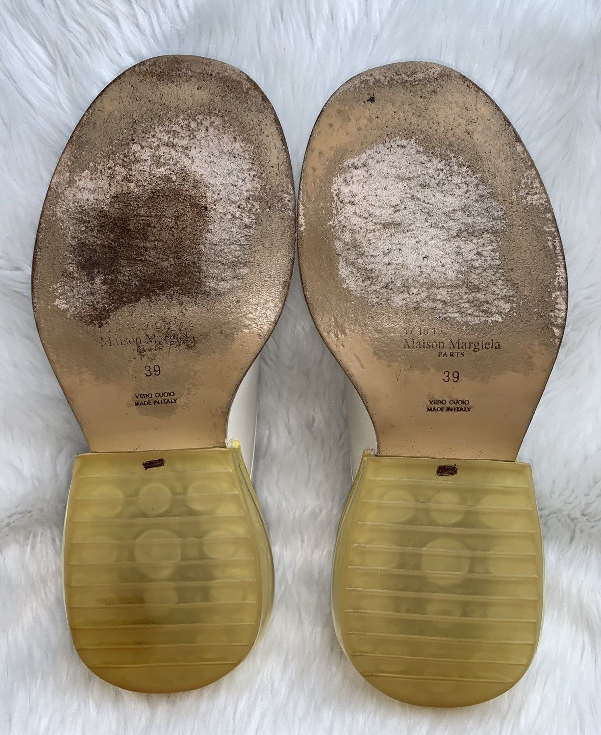 Maison Margiela Maison Margiela White Airbag Shoes Size US 9 / IT 39 - 13 Thumbnail