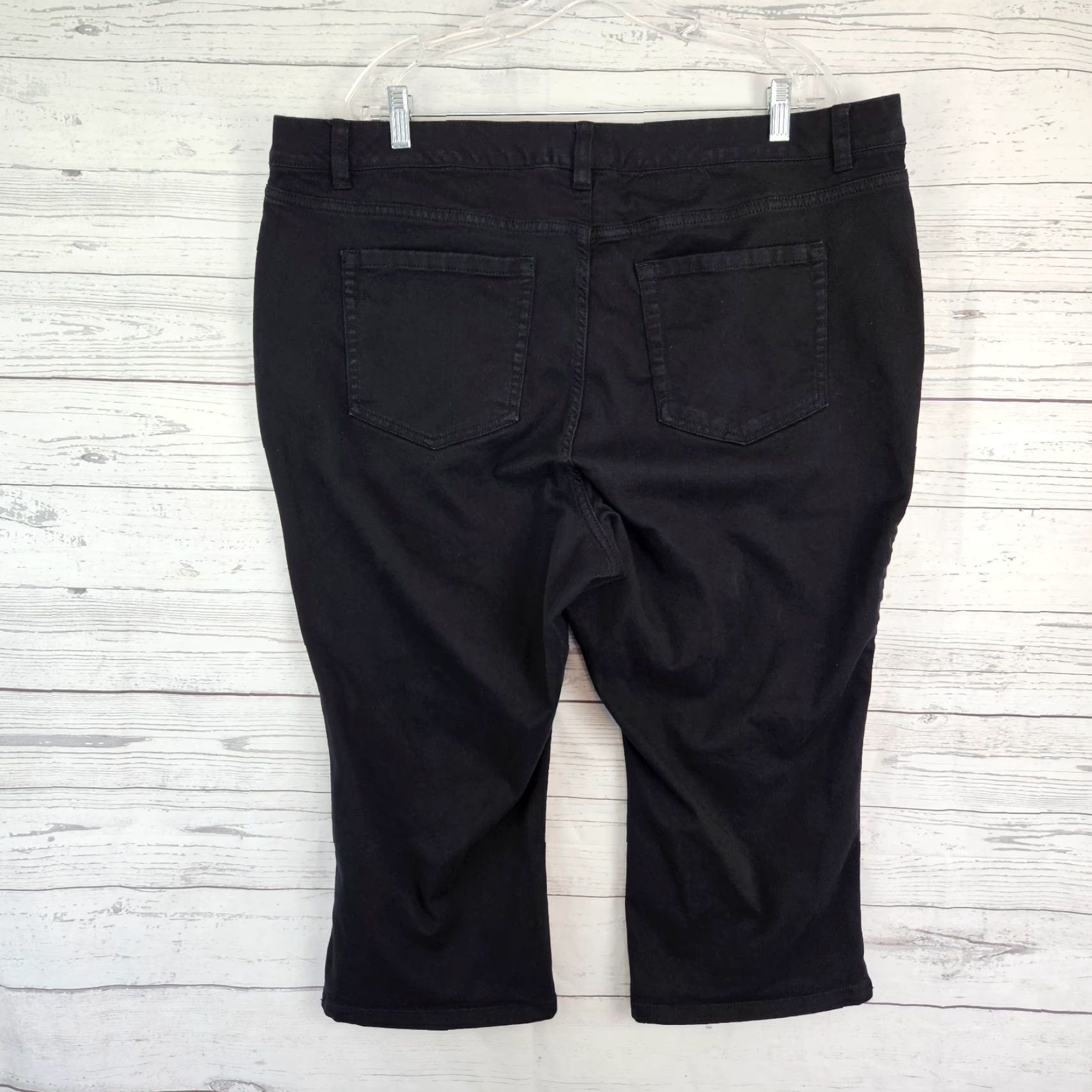Vintage VINTAGE? No. Lane Bryant Womens Cropped Jeans Sz 20 Black High Rise Size 42" / US 20 - 3 Thumbnail