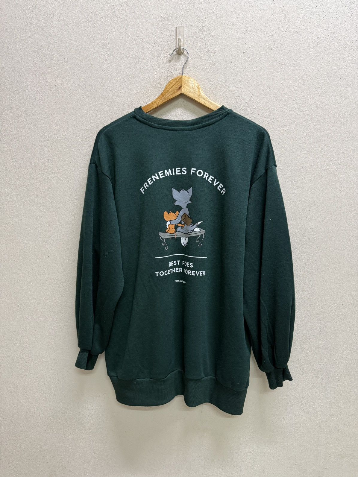 Cartoon Network Tom and Jerry Backhit Graphic Cartoon Movie Sweatshirt Size US XL / EU 56 / 4 - 17 Thumbnail