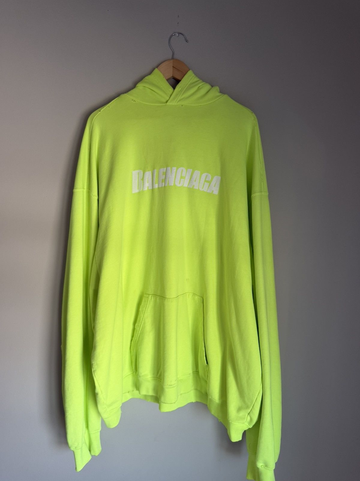 Balenciaga Balenciaga XXL Thrashed Hoodie Size US XXL / EU 58 / 5 - 1 Thumbnail