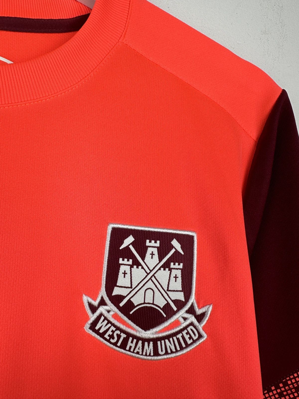 Umbro West Ham United 2015 Soccer Jersey Football Shirt Size US S / EU 44-46 / 1 - 5 Thumbnail