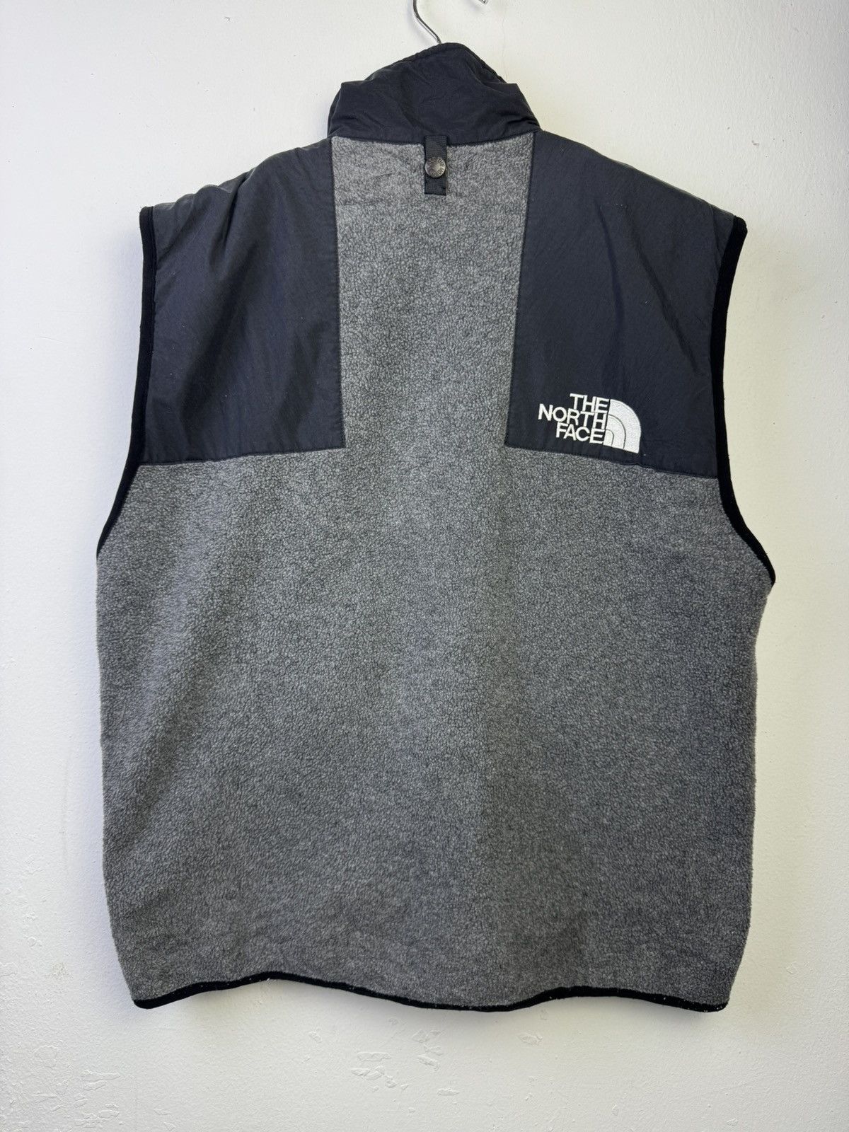 The North Face The North Face Men's Denali Vest is a fleece vest Size US M / EU 48-50 / 2 - 5 Thumbnail
