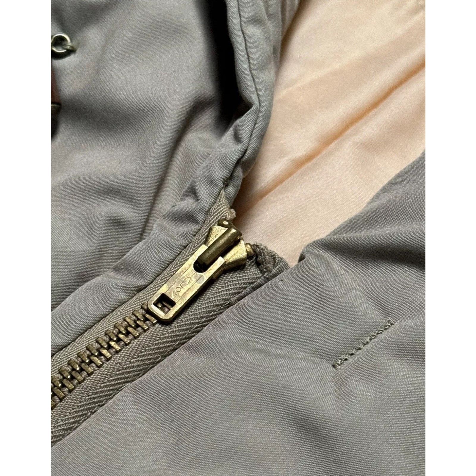 McGregor Vintage Mcgregor Beige Trench Coat Quilt Lined Talon 44 USA Size US L / EU 52-54 / 3 - 7 Thumbnail