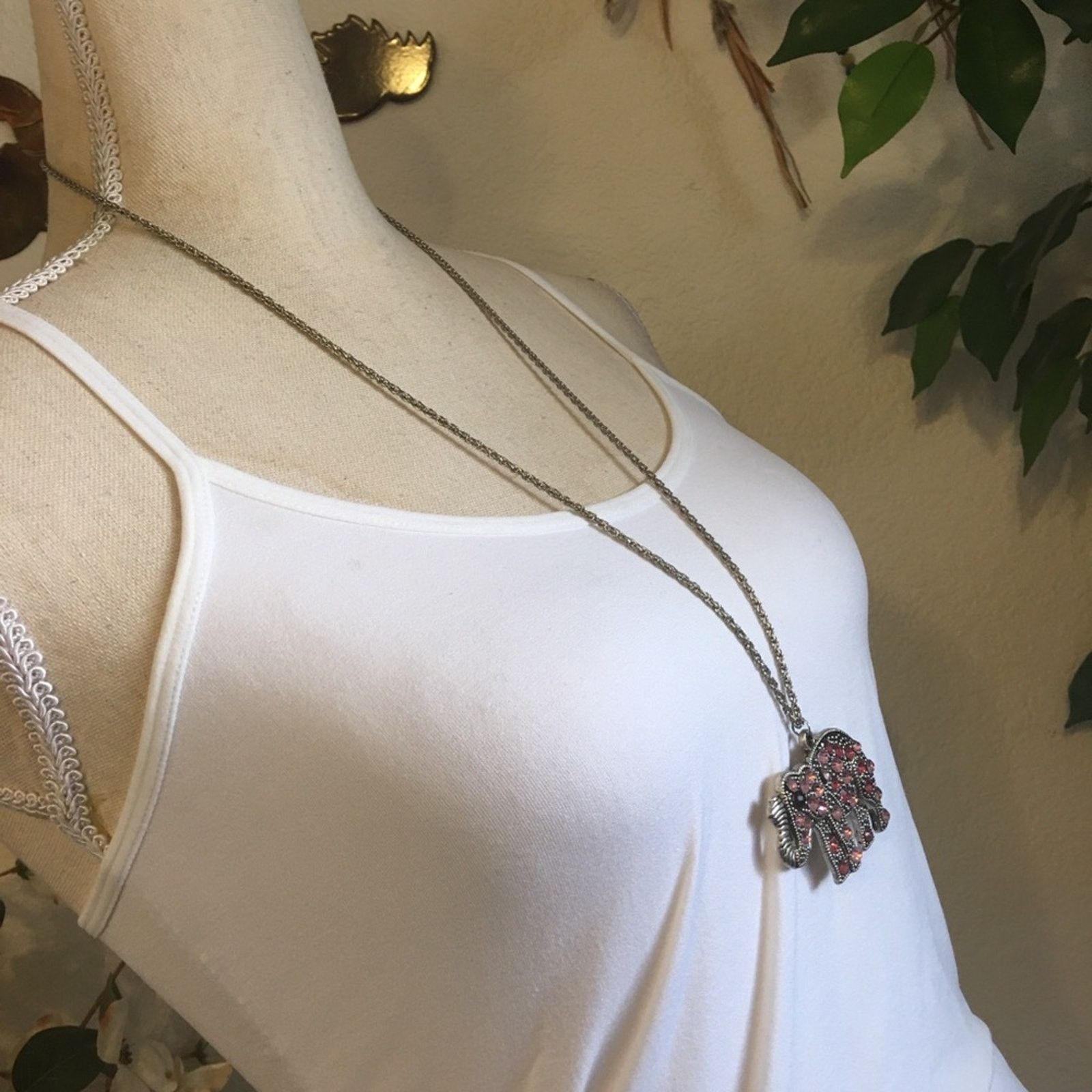 Jewelry Pink stone covered lucky elephant necklace Size ONE SIZE - 3 Thumbnail