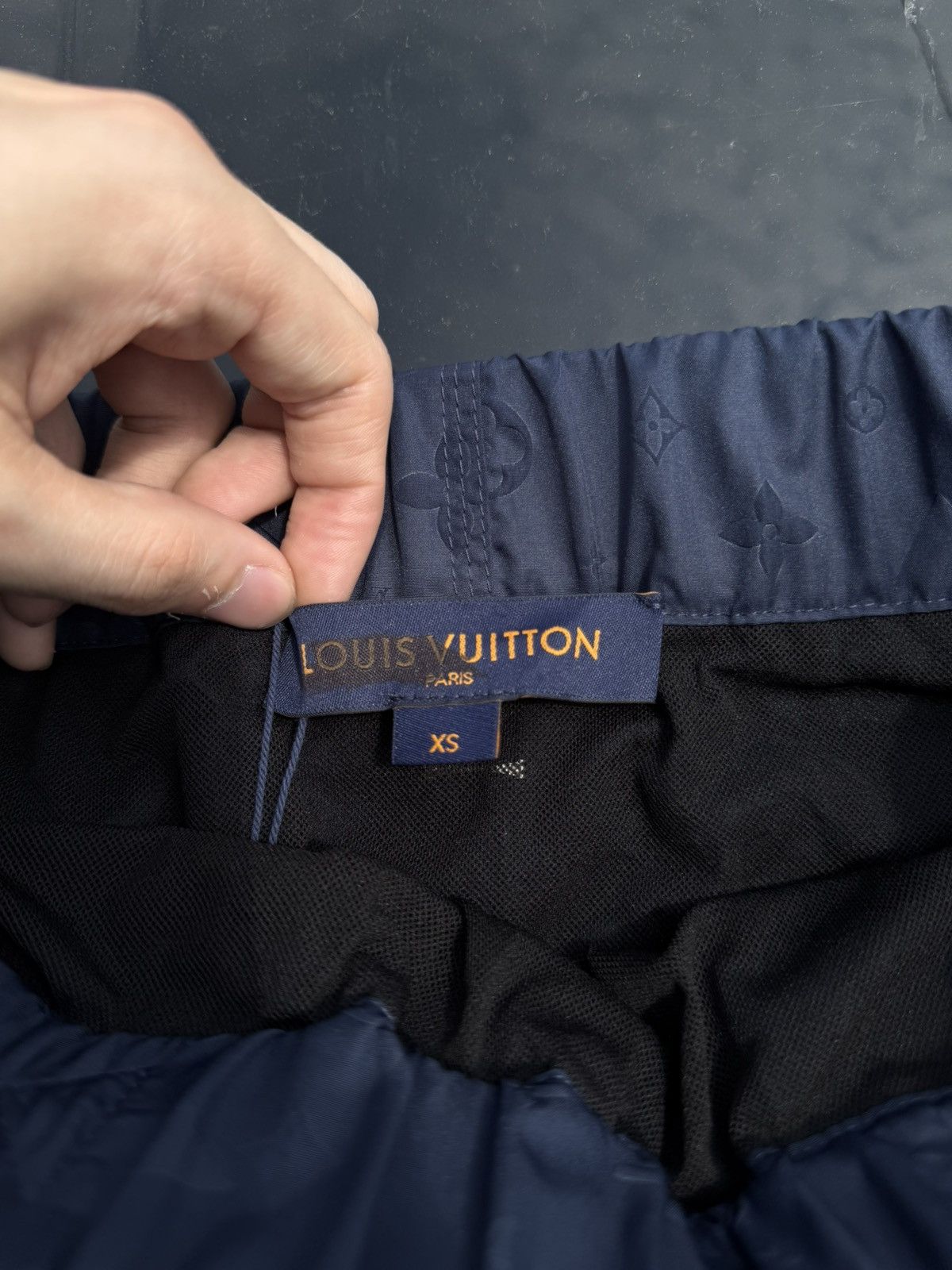 Louis Vuitton Louis Vuitton Blue Summer Swim Trunks Size XS (NEW) Size US 29 - 14 Thumbnail