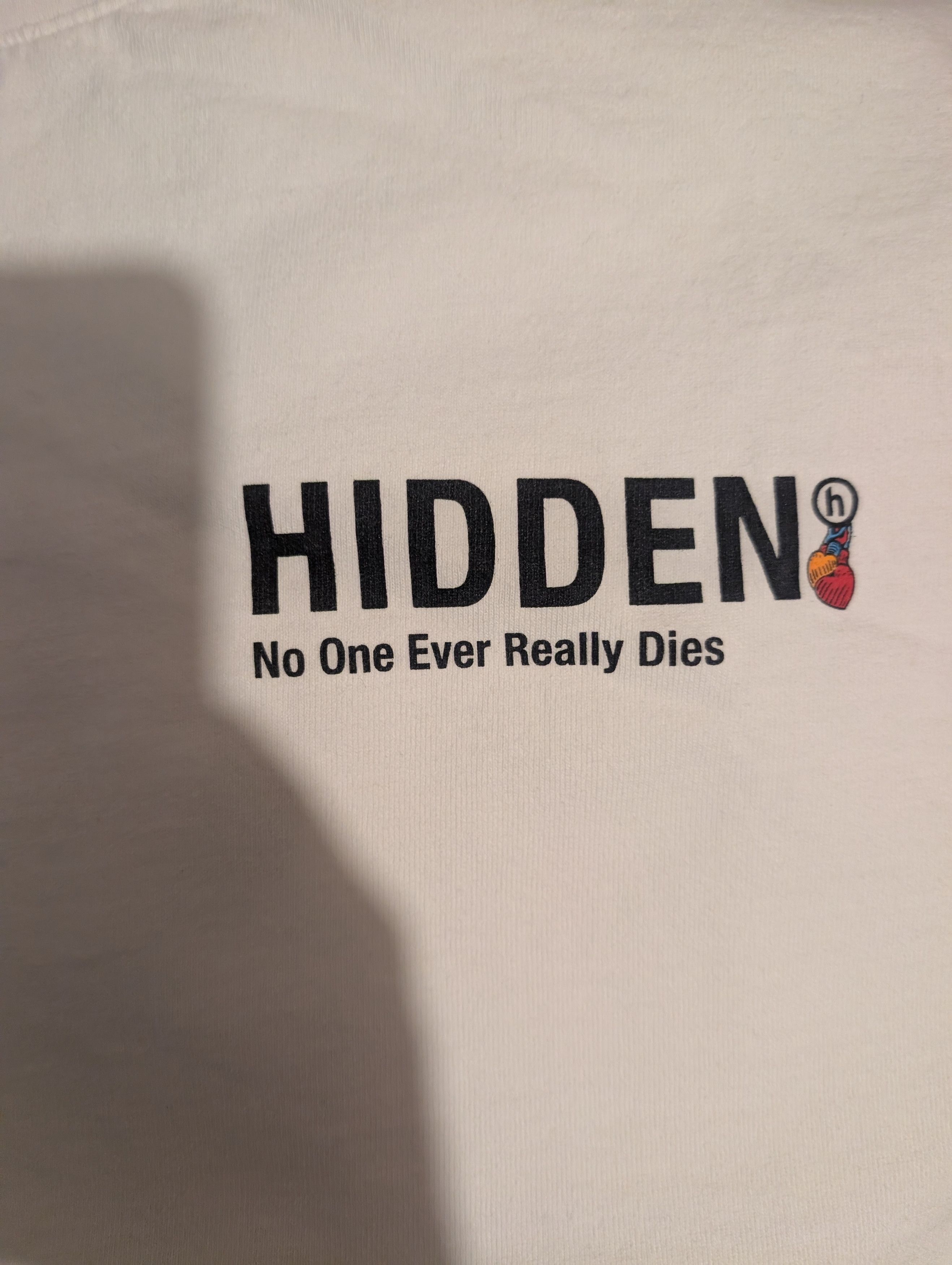 HIDDEN Hidden NY "No one evere really dies" Tee size XL Size US XL / EU 56 / 4 - 6 Thumbnail
