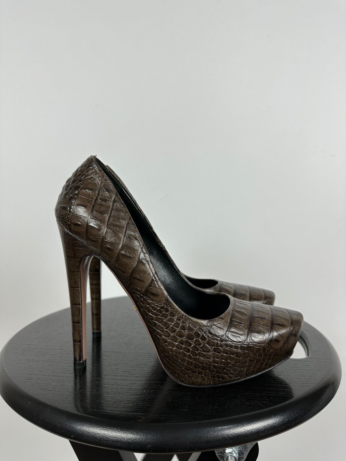 Prada Prada Crocodile Brown Leather Heels Pumps Size US 8.5 / IT 38.5 - 2 Thumbnail