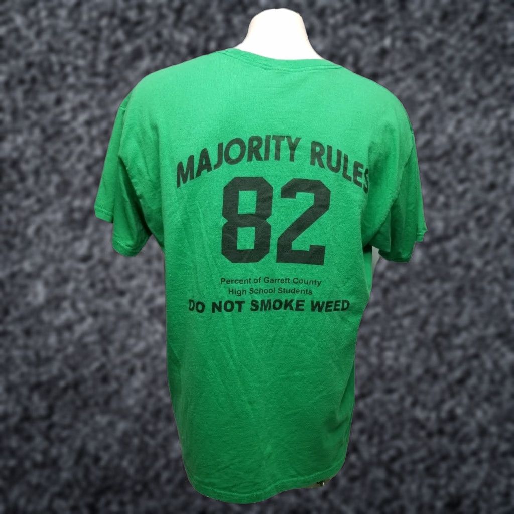 Vintage VINTAGE Mens XL Marijuana Funny 82 Percent of Students Do Not Smoke Weed T Shirt Size US XL / EU 56 / 4 - 1 Thumbnail