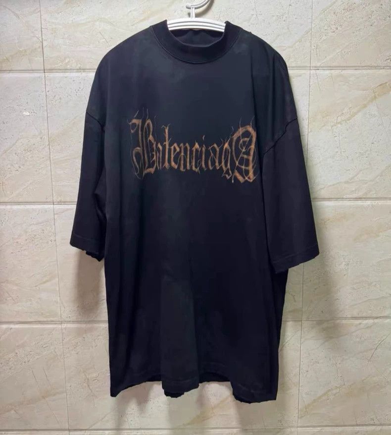 Balenciaga Balenciaga Sanskrit Clay Dye Broken Round Neck Loose Short Size US XS / EU 42 / 0 - 1 Thumbnail