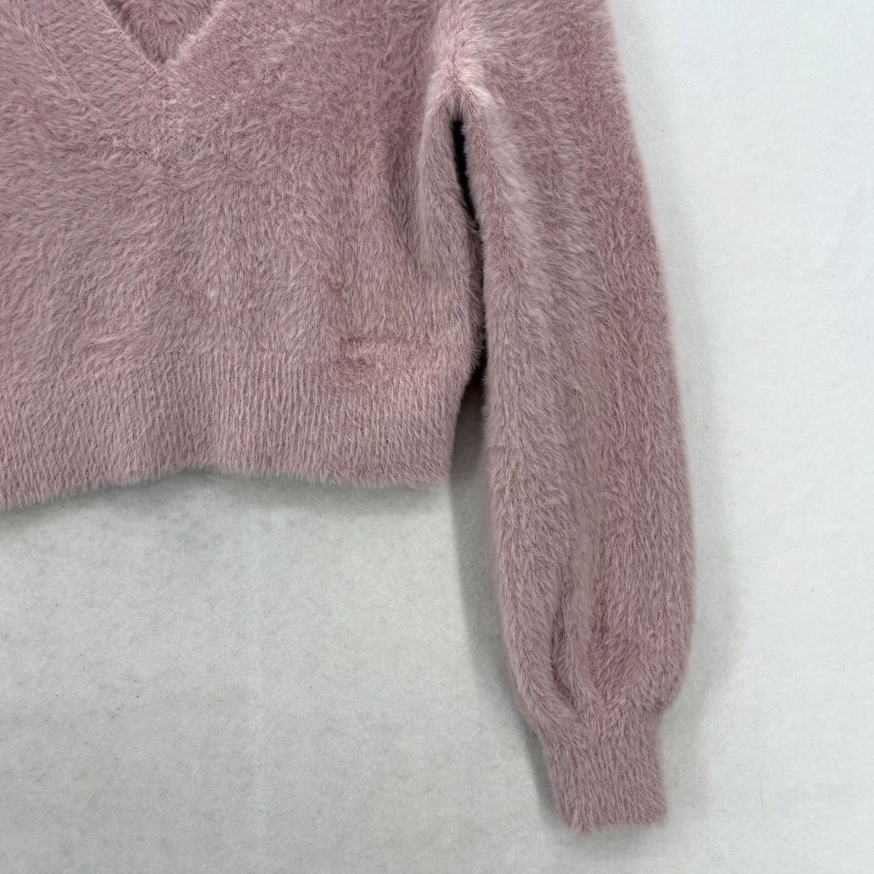 Vintage SUNDAY BEST Sweater Womens Small Pink Fuzzy Cropped Balloon Sleeve NWOT - V-Neck Knit Pullover Casual Winter Size S / US 4 / IT 40 - 3 Thumbnail