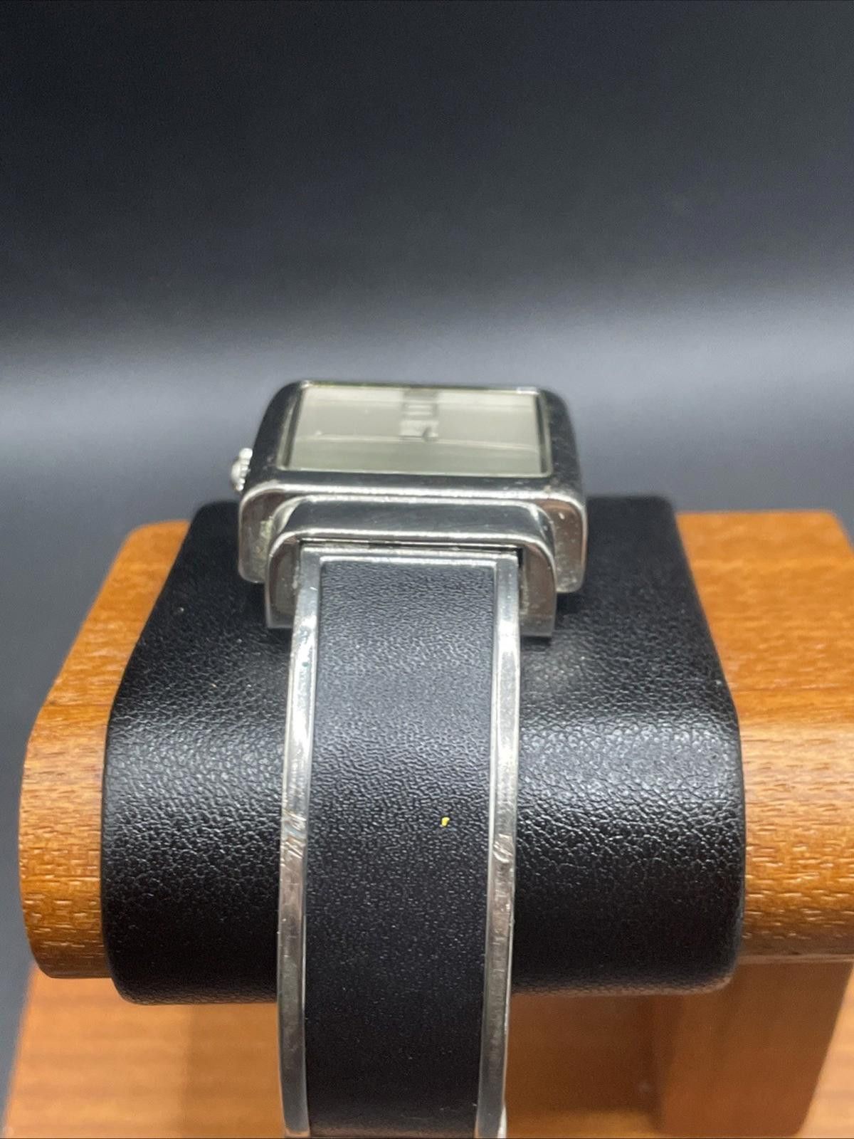 Designer CASUAL CORNER Women's Cuff Bracelet NEW BATTERY Size ONE SIZE - 3 Thumbnail