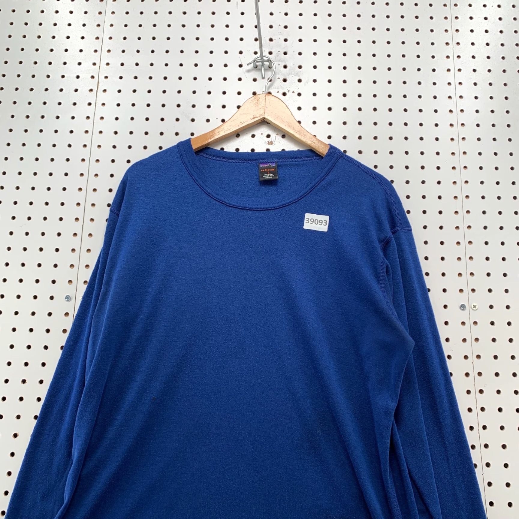 Patagonia VINTAGE Patagonia Capilene Baselayer Shirt Mens L Blue Long Sleeve USA 22.5x28.5 Size US L / EU 52-54 / 3 - 2 Thumbnail