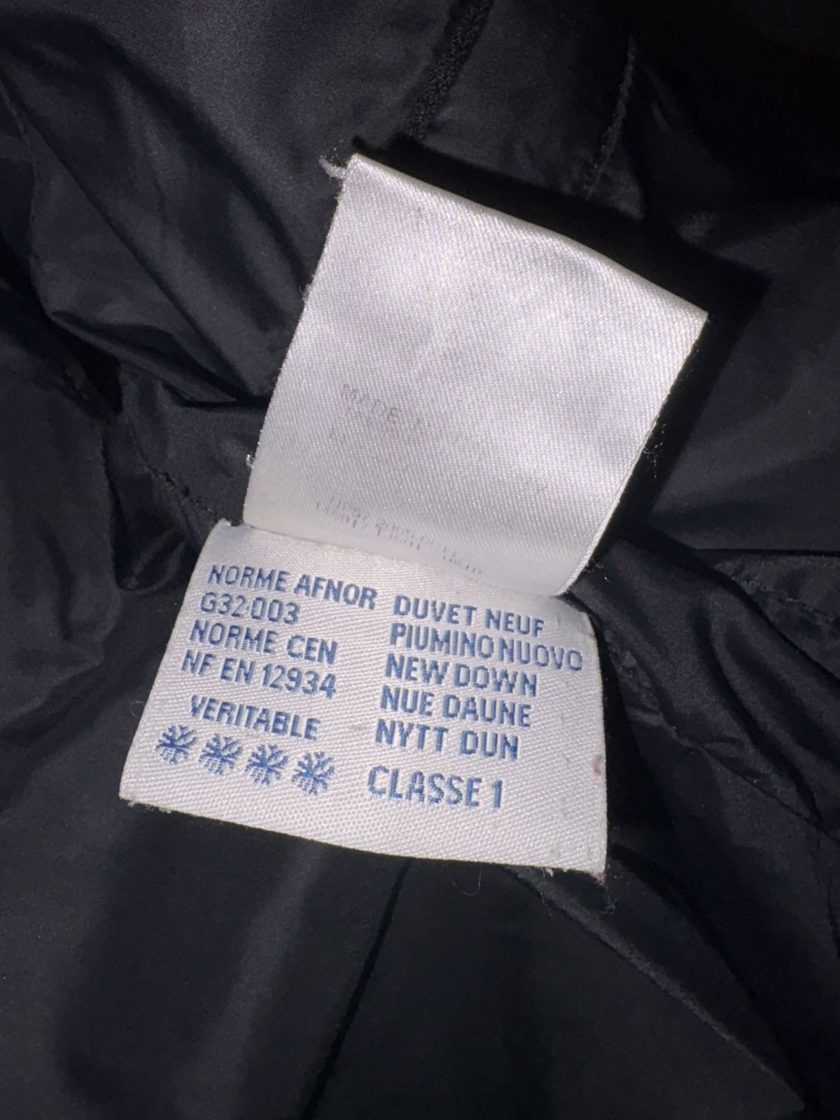 Moncler Balenciaga x Moncler. 2 zipper,snap button,drawstring hooded Size US S / EU 44-46 / 1 - 9 Thumbnail