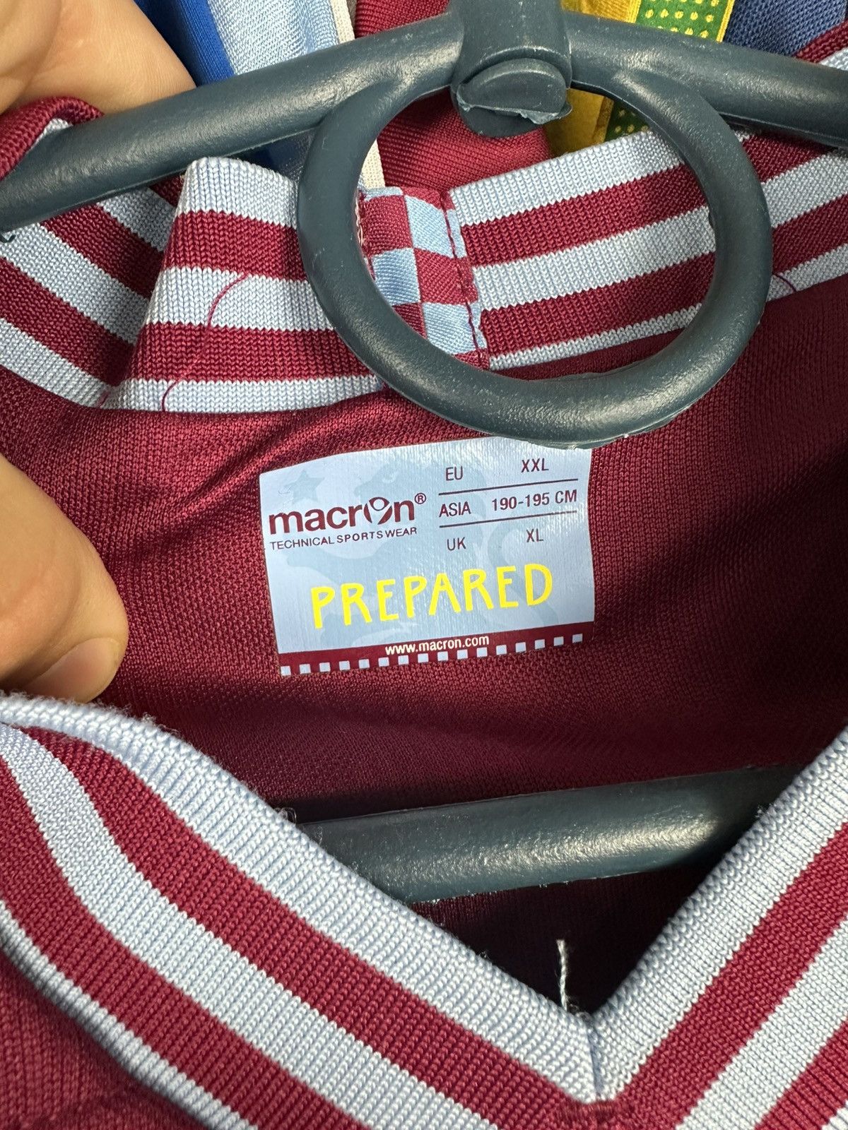 Macron MACRON ASTON VILLA 2013/14 HOME FOOTBAL SHIRT SOCCER JERSEY Size US XL / EU 56 / 4 - 4 Thumbnail