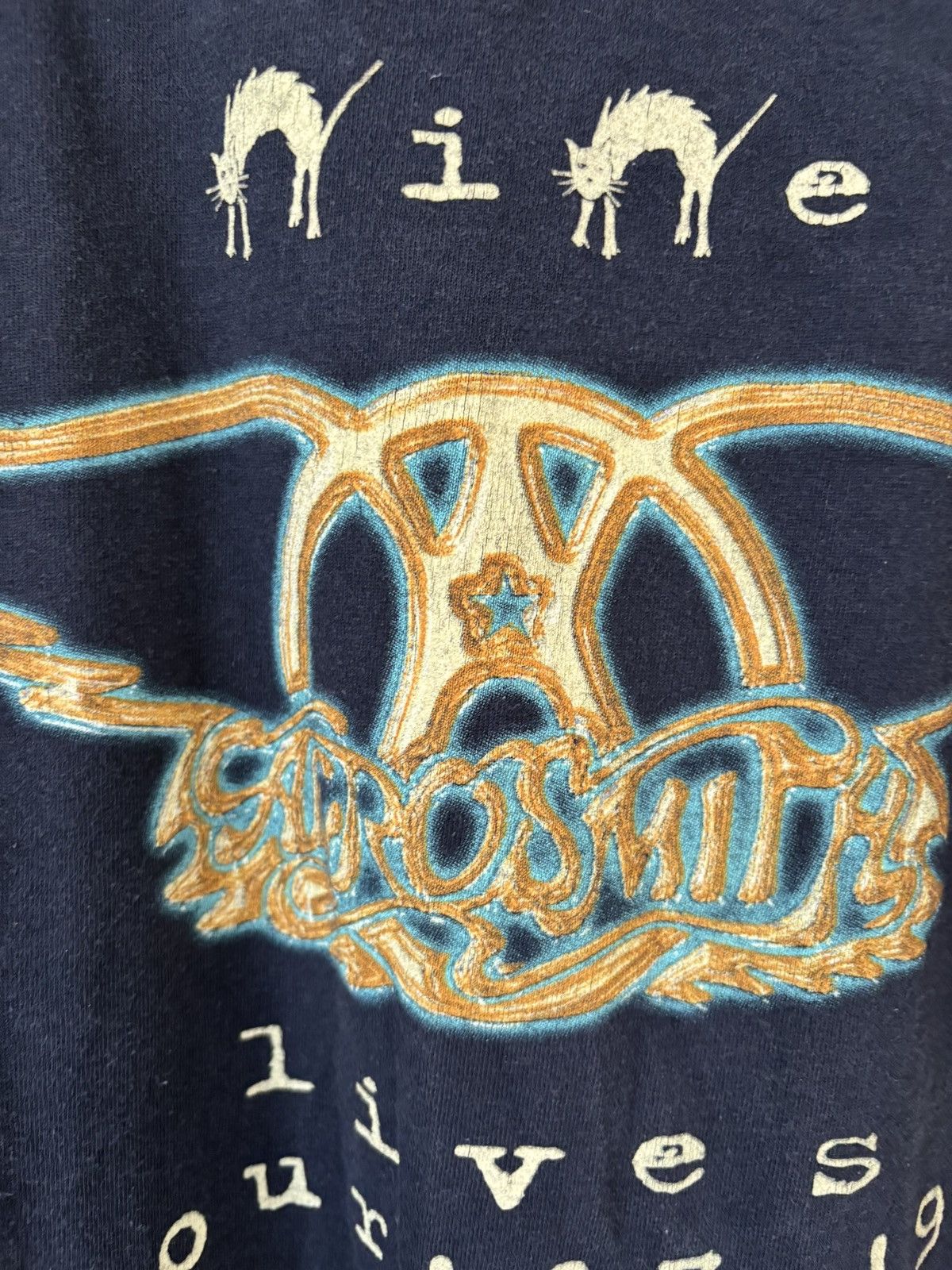Vintage Vintage 1997 Aerosmith Nine Lives Tour Tee Size US L / EU 52-54 / 3 - 5 Thumbnail