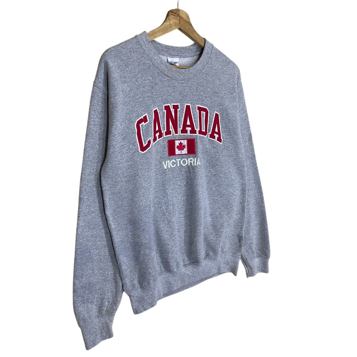 Vintage Vintage Canada Victoria Crewneck Sweatshirt Size US M / EU 48-50 / 2 - 2 Thumbnail