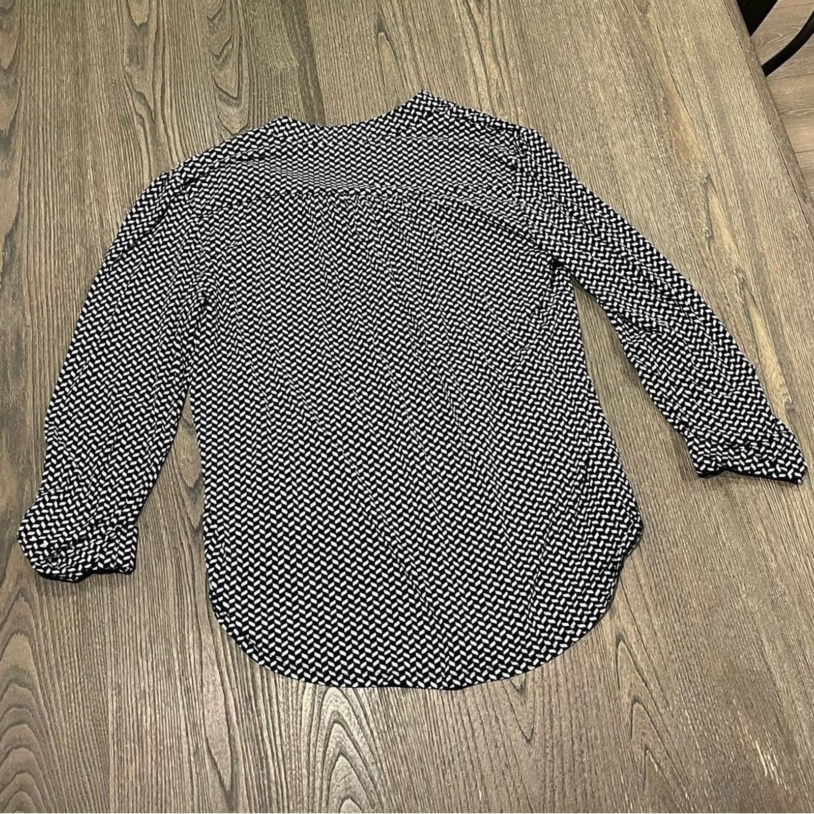 Other DB Womens Blouse Ruffled Button Neck Long Sleeve Round Hem M Size M / US 6-8 / IT 42-44 - 3 Thumbnail